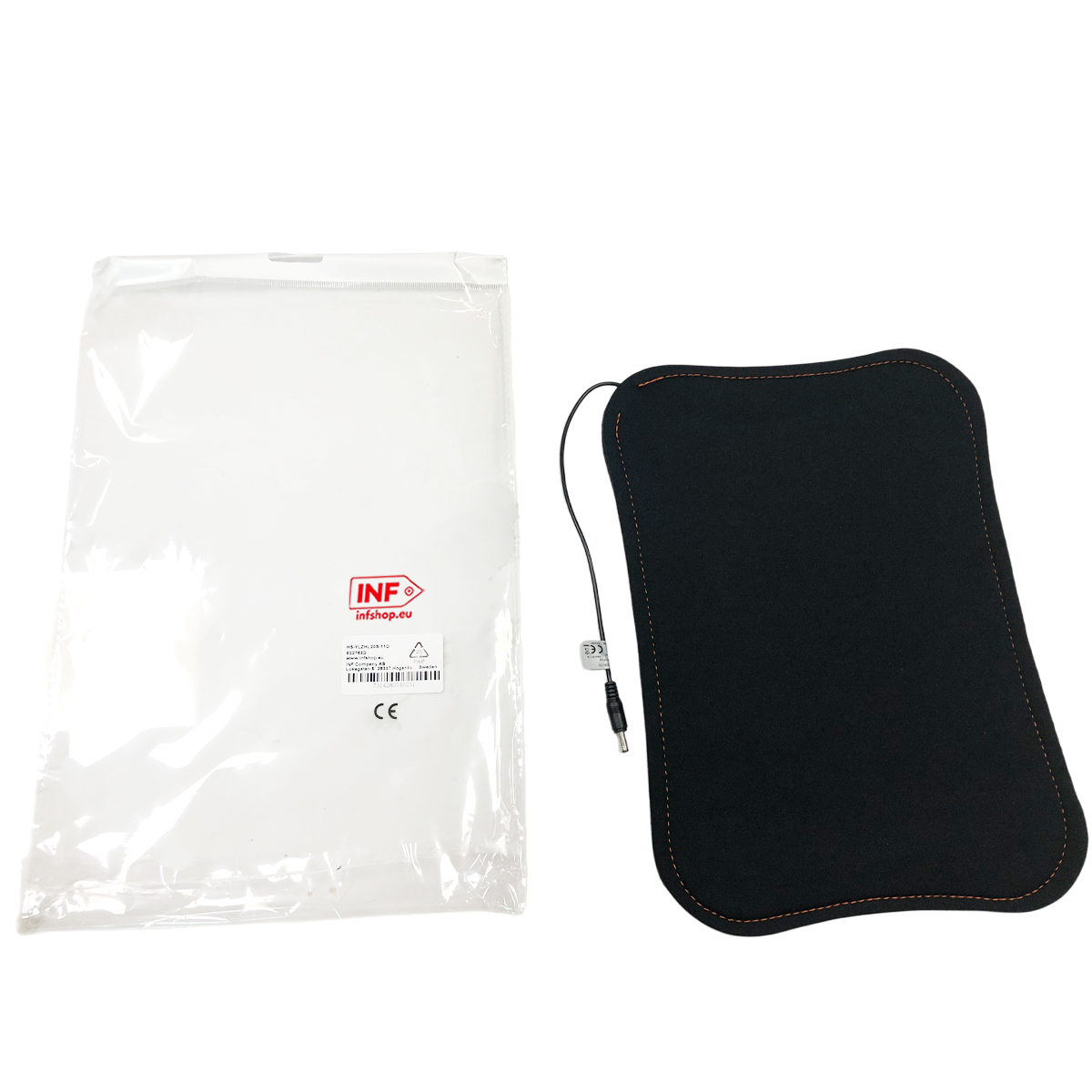 Czarna podkładka grzewcza z pomarańczowymi szwami i kablem obok przezroczystego opakowania.