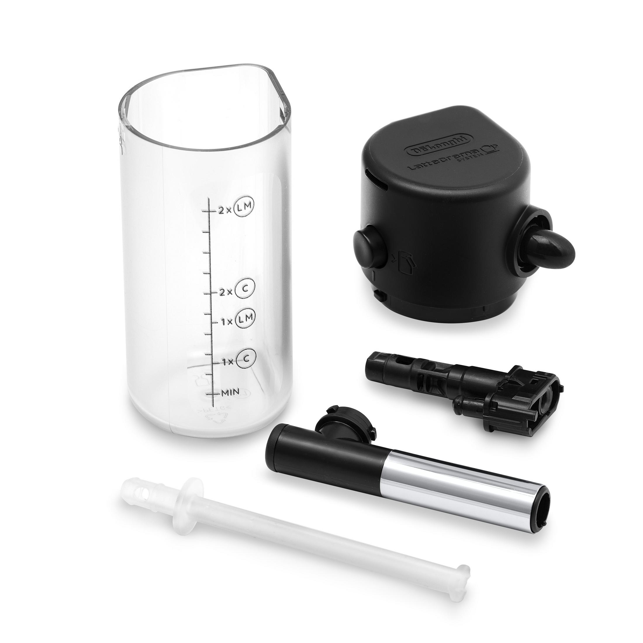 Pojemnik na mleko ze znaczkami pomiarowymi, czarna pokrywa i części ekspresu do kawy.