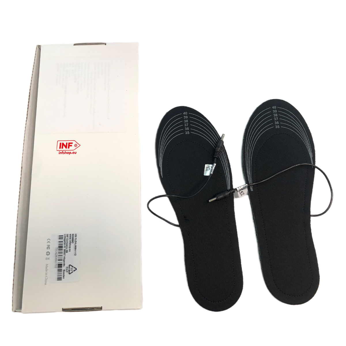 Dwie czarne podgrzewane wkładki z przewodami obok białego pudełka produktu z logo INF.