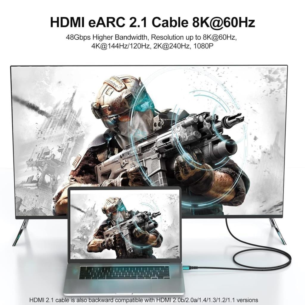 Bir dizüstü bilgisayar ve büyük bir TV askerli oyun gösteriyor. HDMI kablosu bağlıyor.