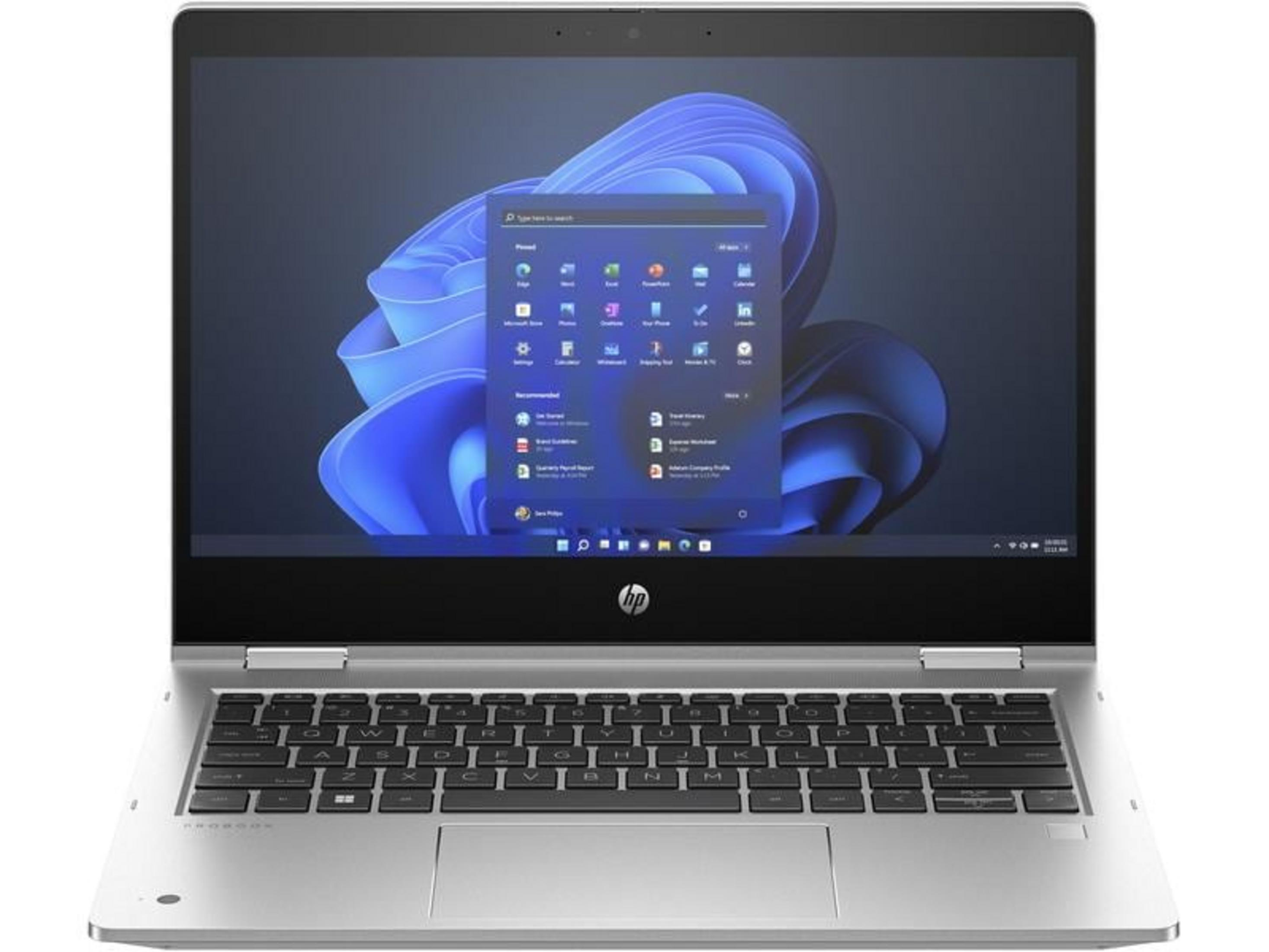 Un laptop HP argentato con Windows 11. Lo schermo mostra onde blu e un menu.
