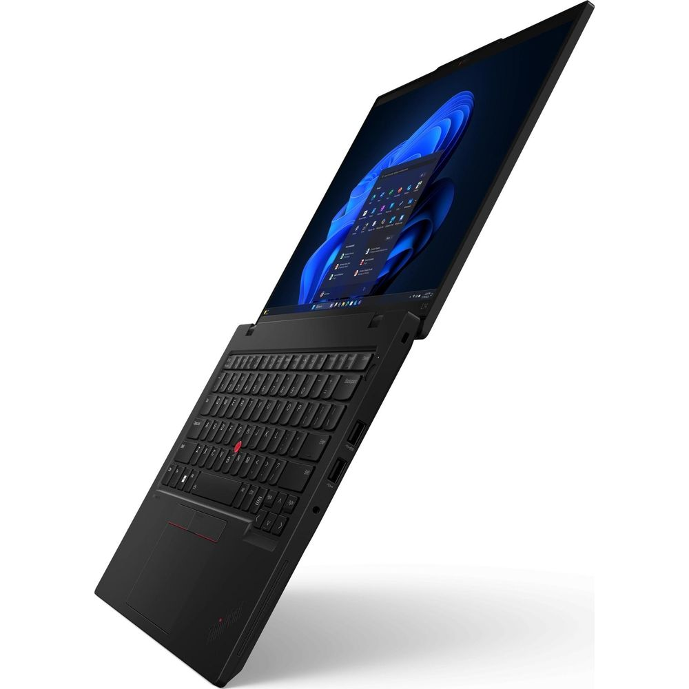 Ordinateur portable noir avec écran ouvert, affichant Windows 11.