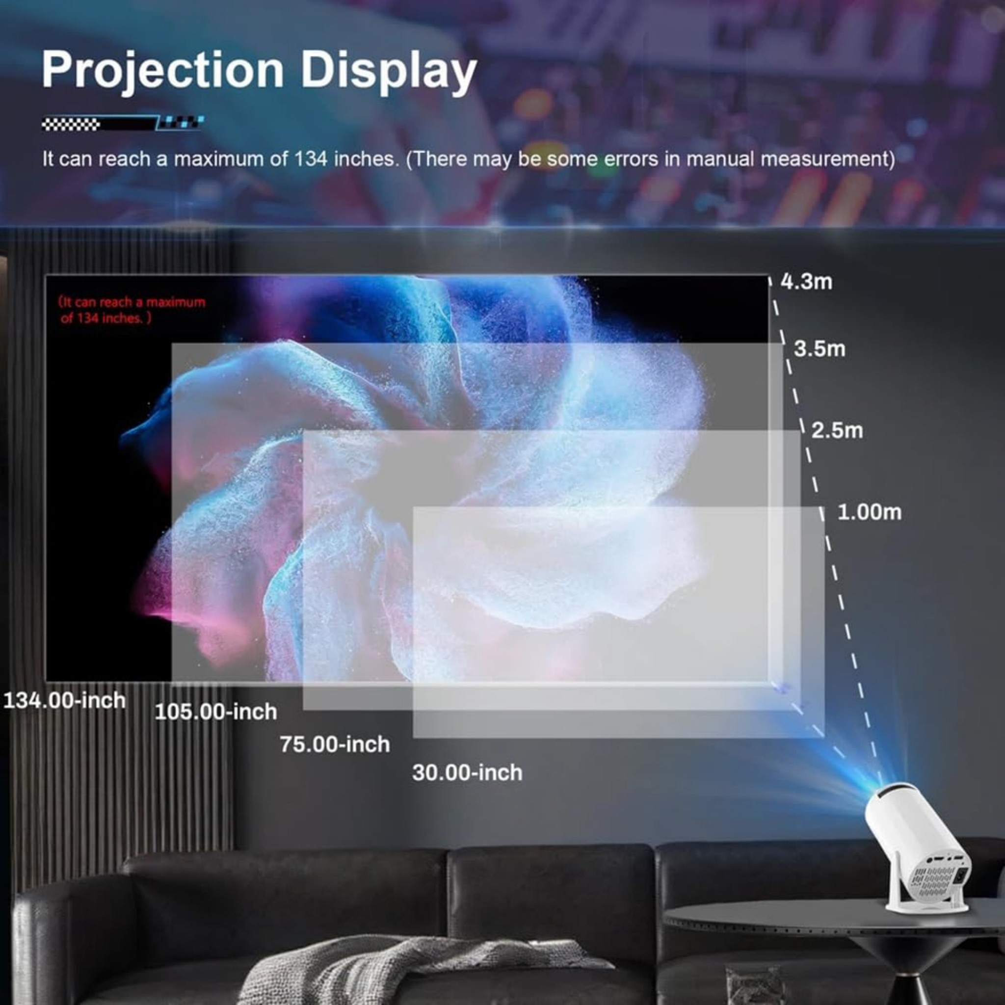 Ein weißer Projektor wirft ein blaues Licht auf eine Leinwand mit kosmischem Bild.