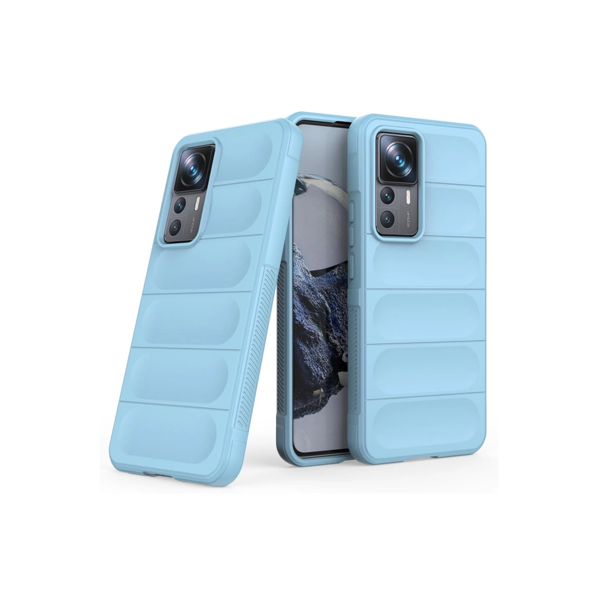 Kanallı desene sahip iki açık mavi telefon kılıfı, biri dik, biri yan yatırılmış.
