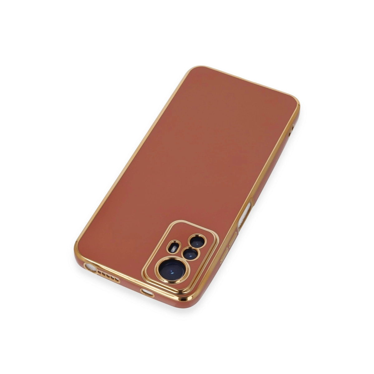 Altın çerçeveli ve kamera modüllü kahverengi telefon kılıfı beyaz zeminde.