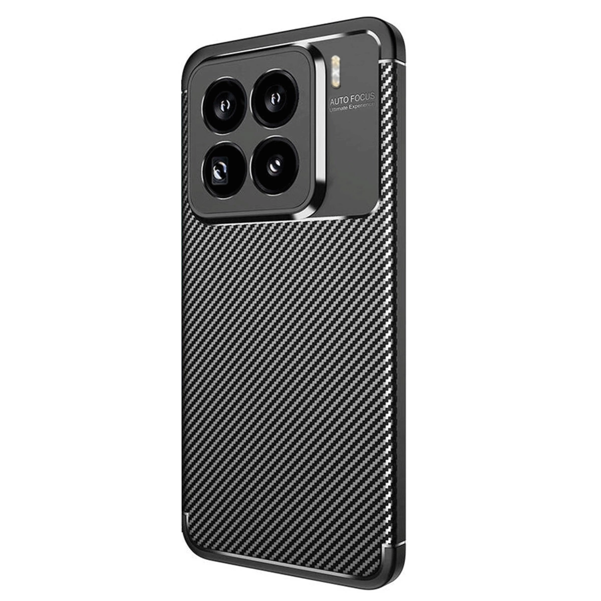 Karbon fiber desenli ve dört kamera lensli siyah telefon kılıfının arkası.