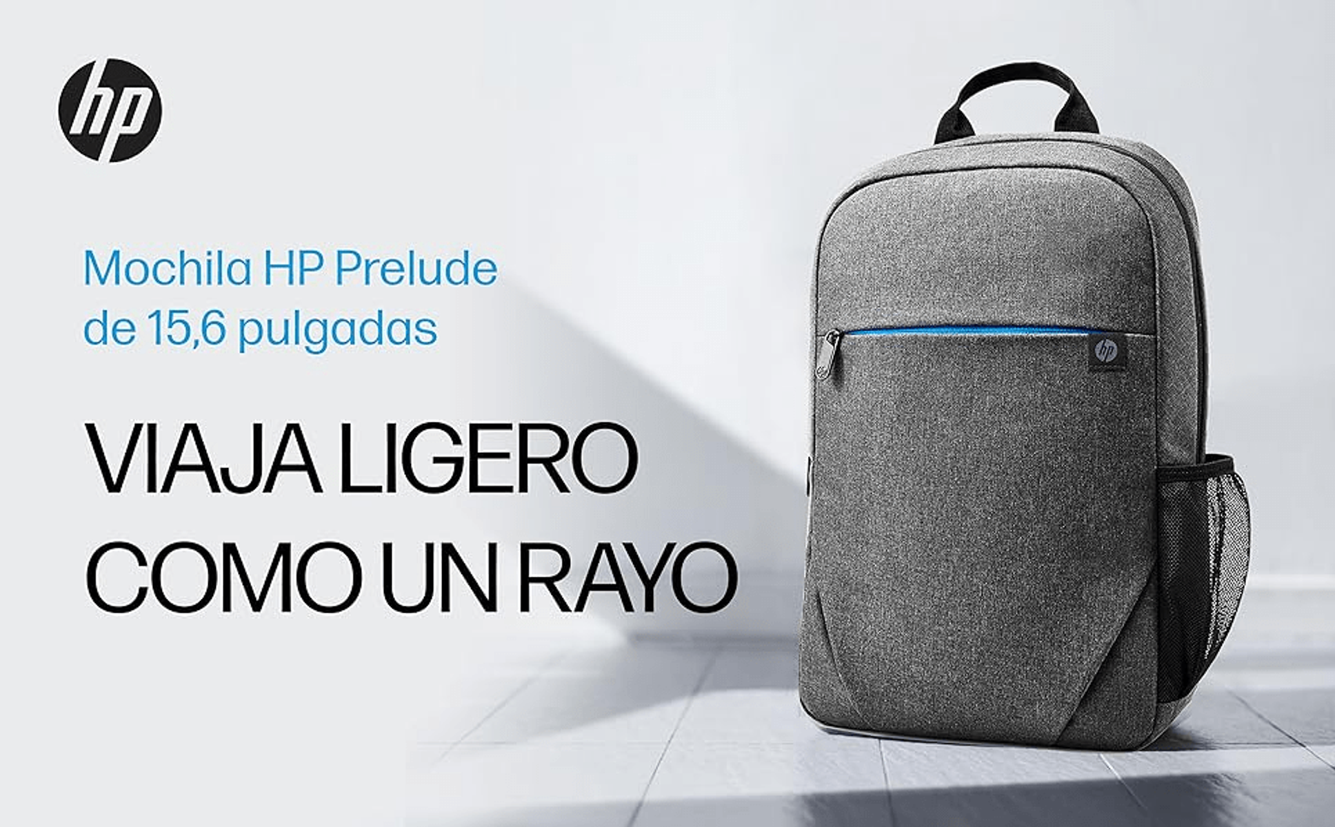 Mochila HP gris con detalles azules y logo HP.