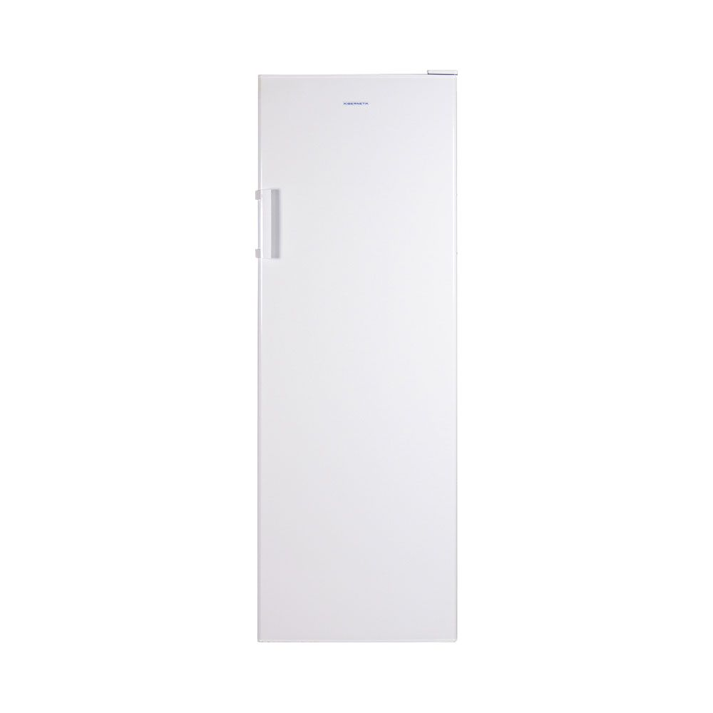 Un congelatore bianco verticale con maniglia argentata e logo blu.