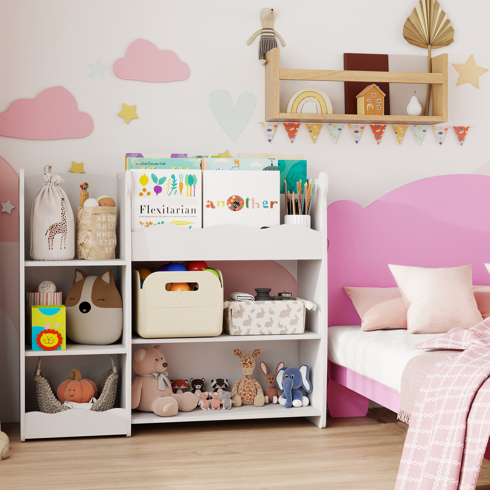Habitación infantil con estantería de juguetes, peluches, libros y cama rosa.