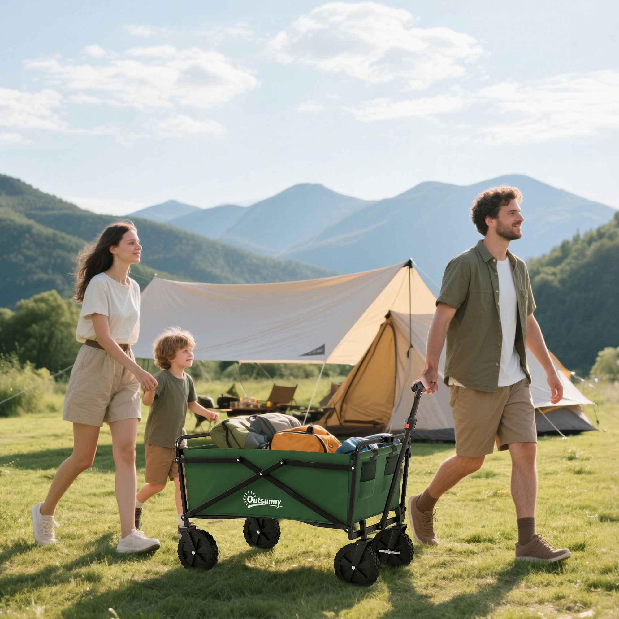 Familia arrastra un carro verde al aire libre, acampada al fondo.