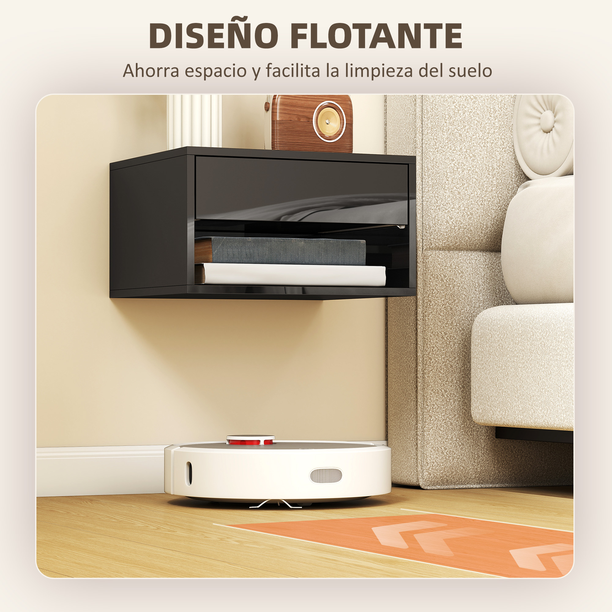 Un robot aspirador blanco limpia un suelo de madera junto a un sofá y un estante flotante negro.