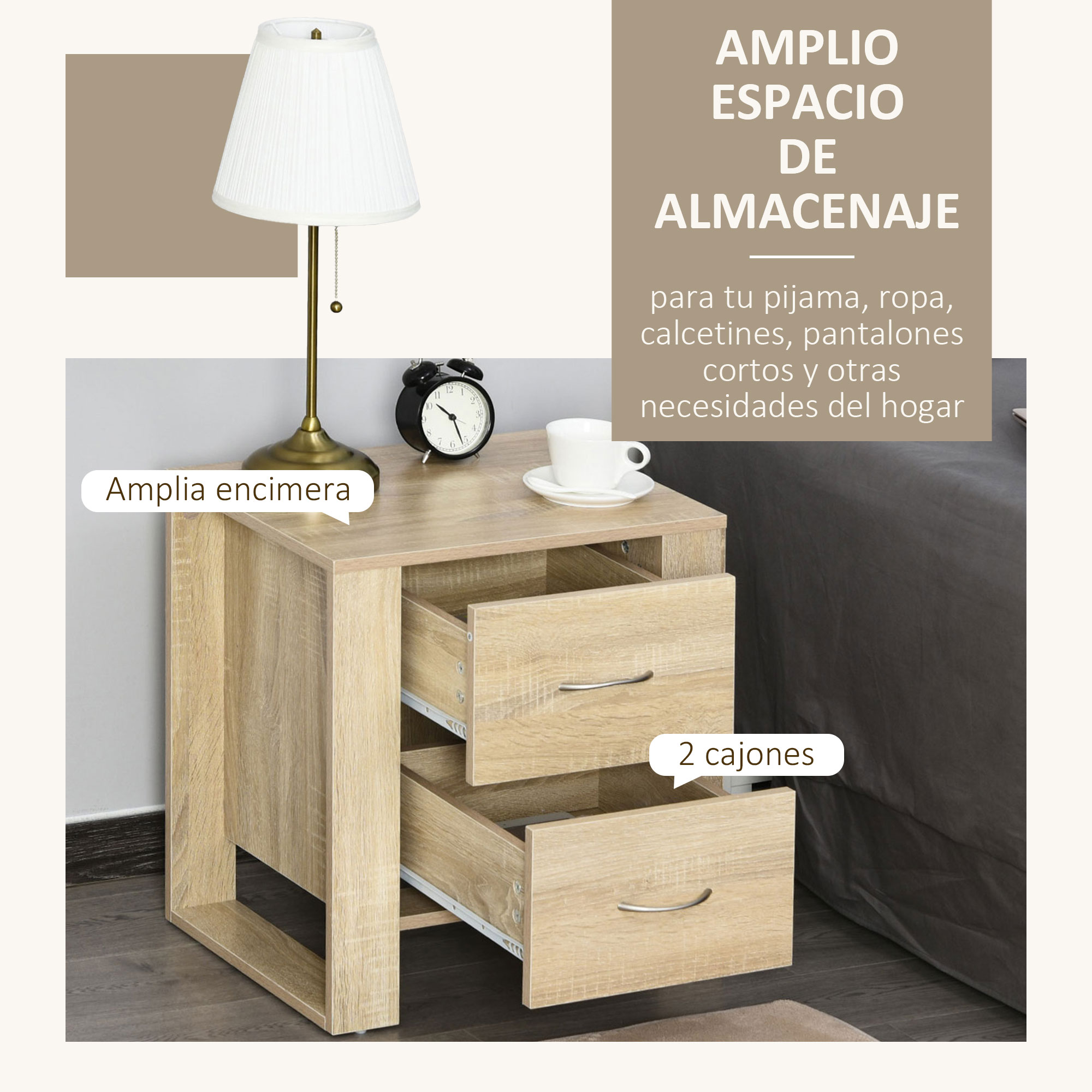 Una mesita de noche de madera con dos cajones, lámpara, despertador y taza.