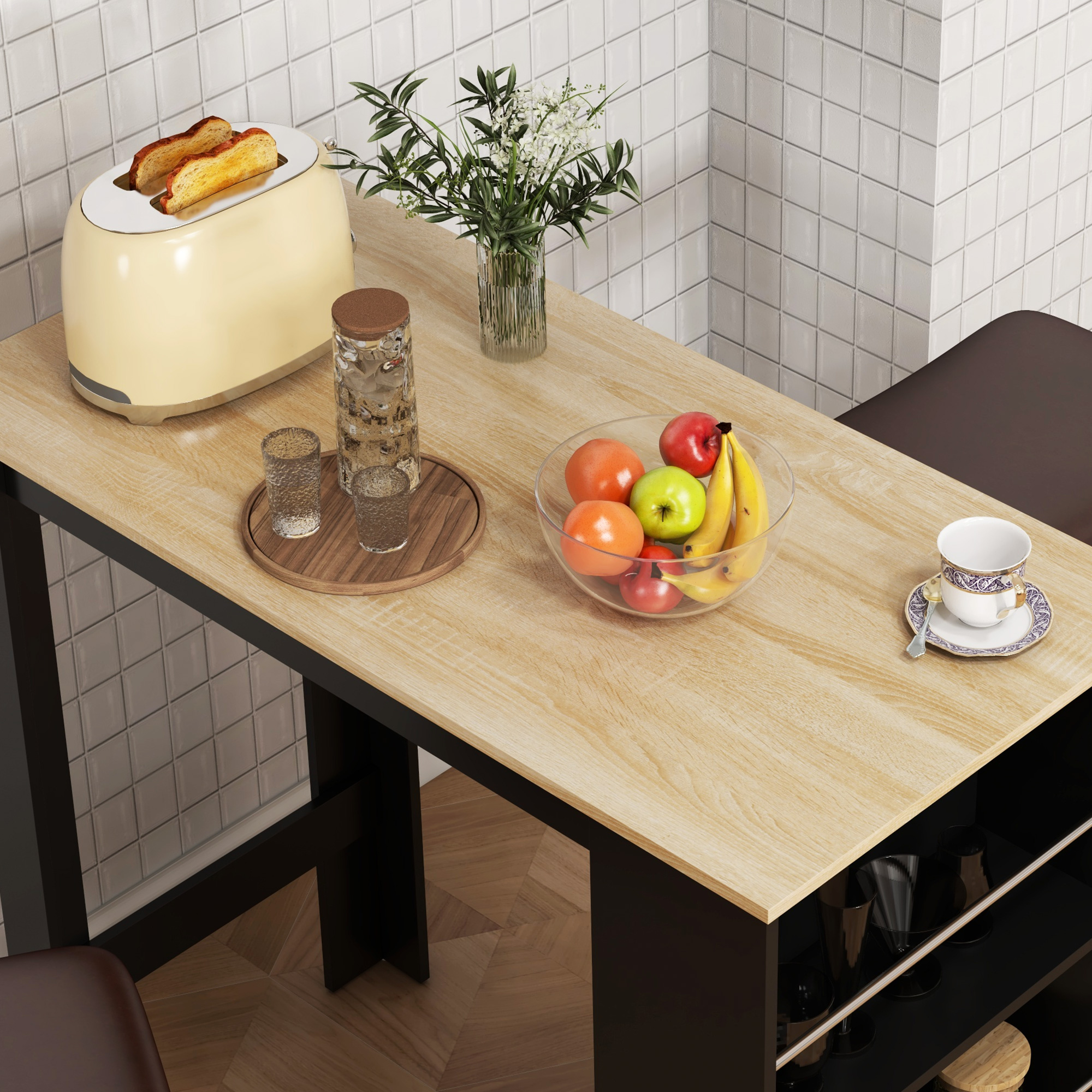 Una tostadora amarilla con tostadas, frutero y taza de café en mesa de madera.