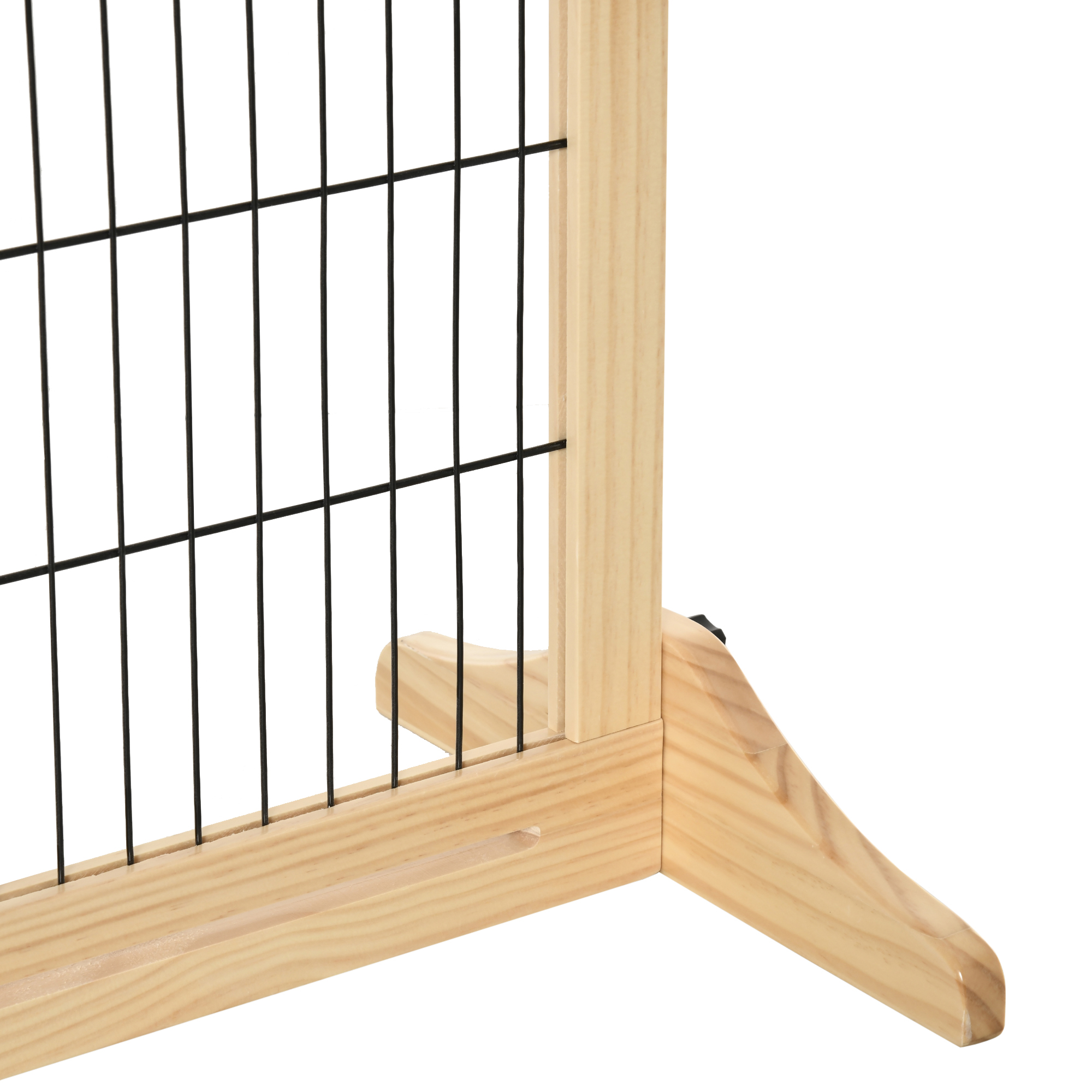 Una valla de madera con barras de metal negras y una pata de apoyo.