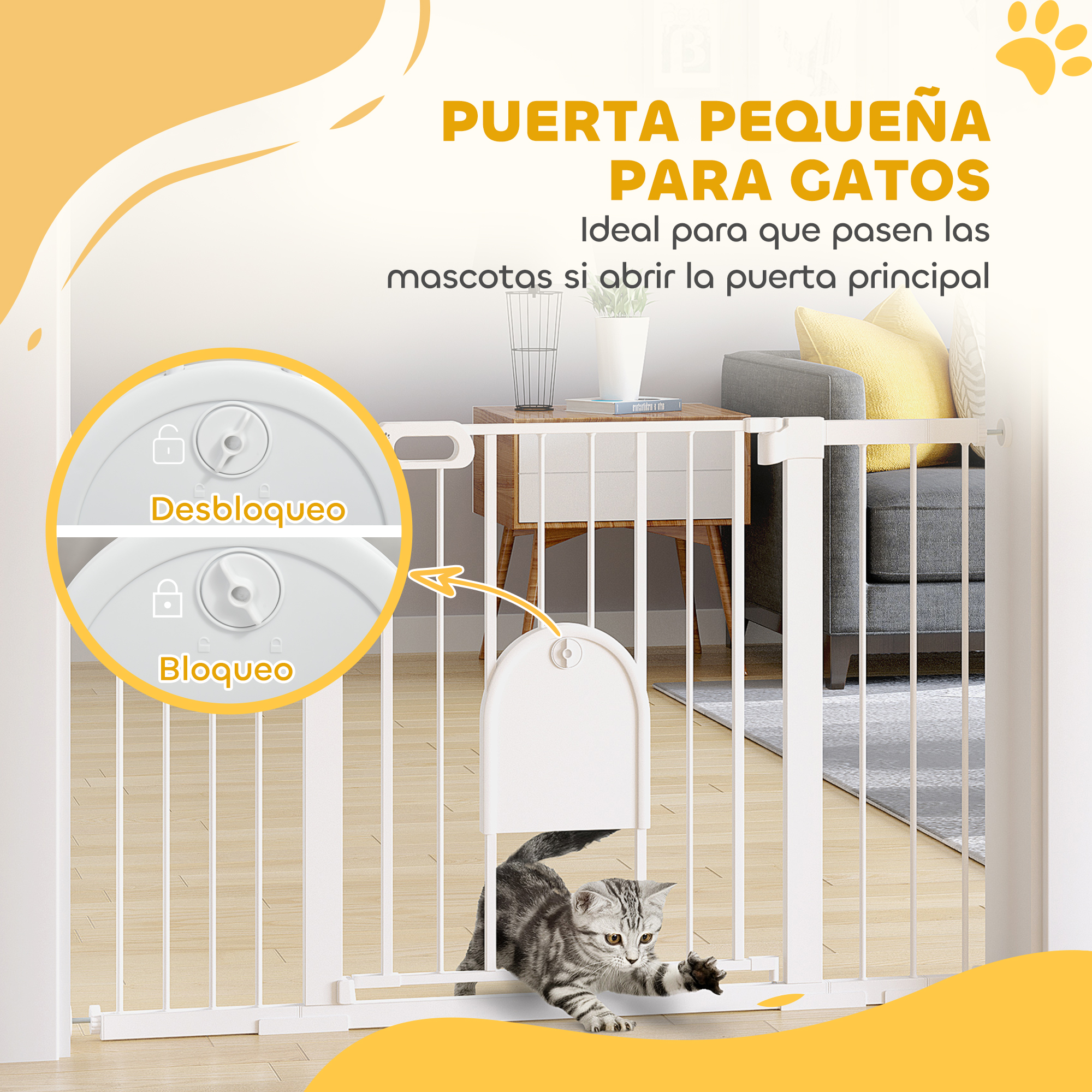 Un gato atigrado se arrastra por una pequeña puerta para gatos en una reja blanca.