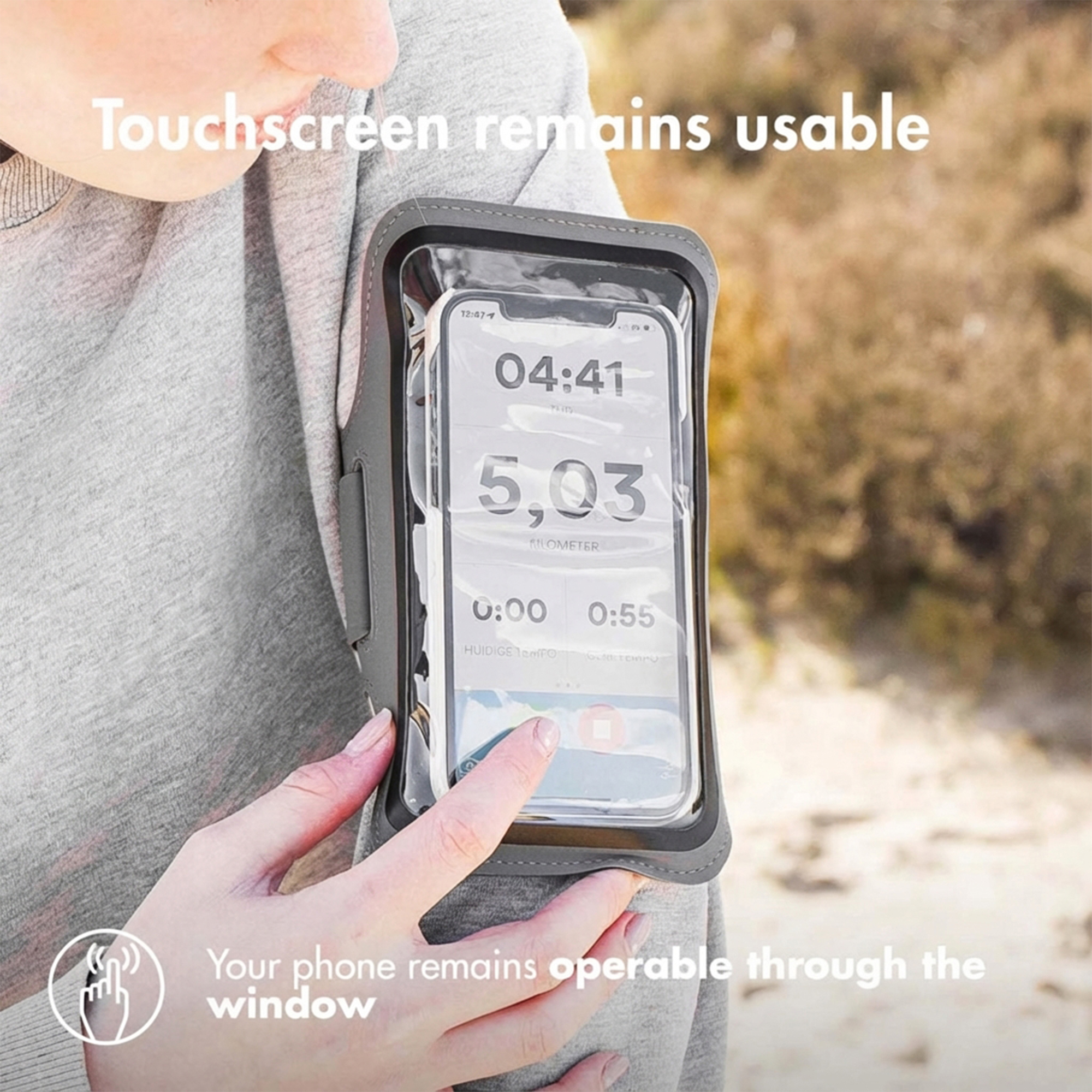 Armband met smartphone die hardloopapp toont. Touchscreen is bruikbaar.