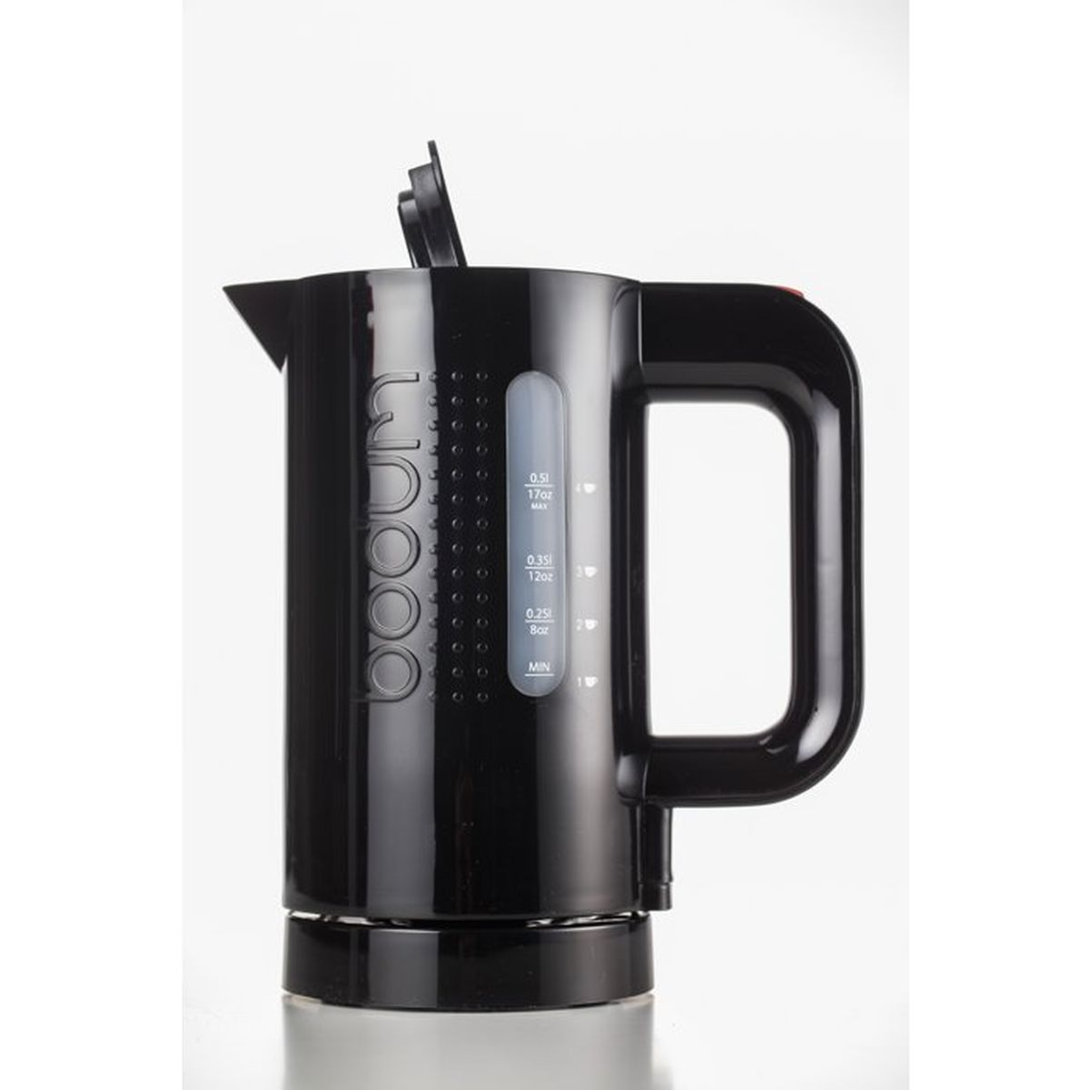 Schwarzer Wasserkocher mit Griff und Wasserstandsanzeige, Bodum-Logo.