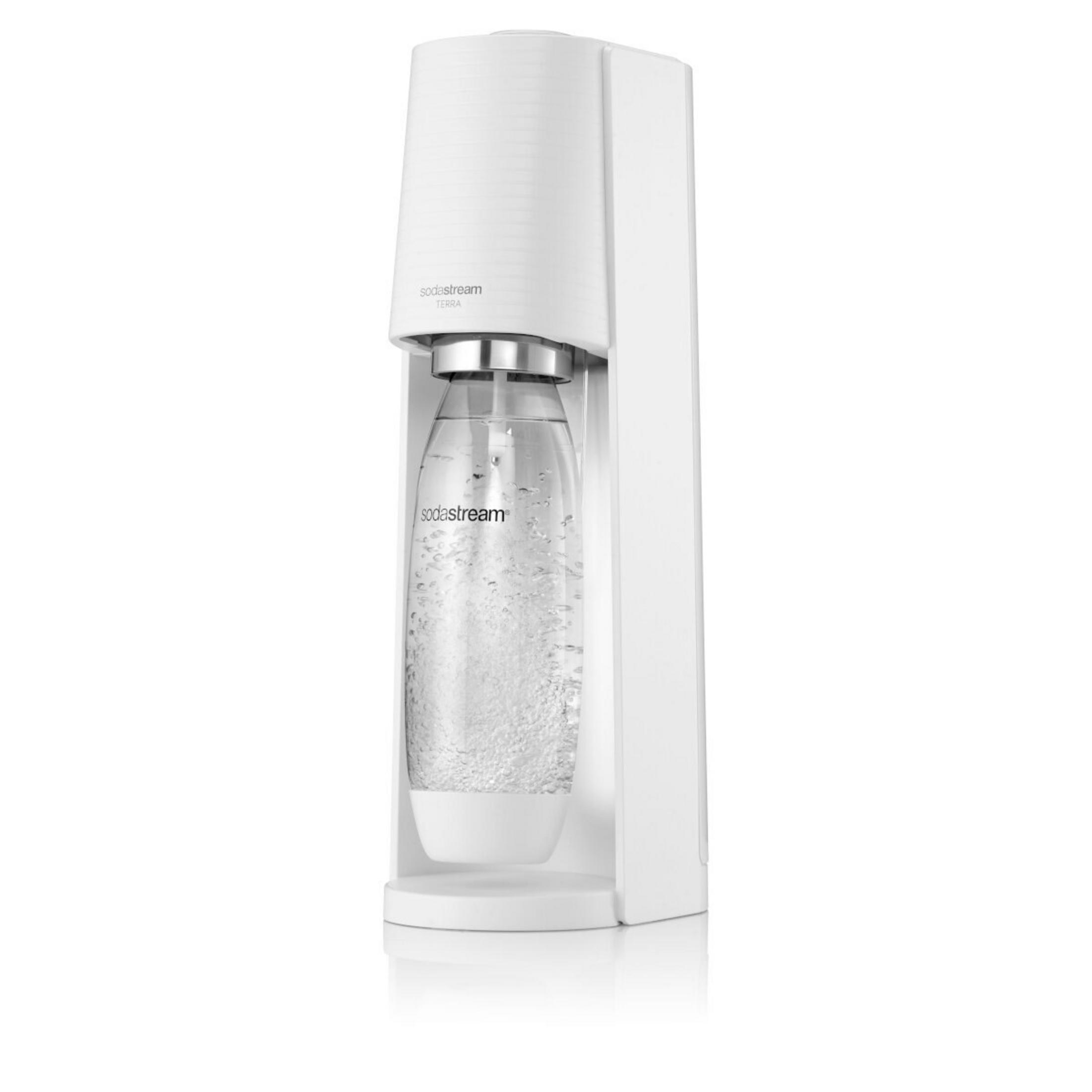 Witte SodaStream-machine met een gevulde waterfles.