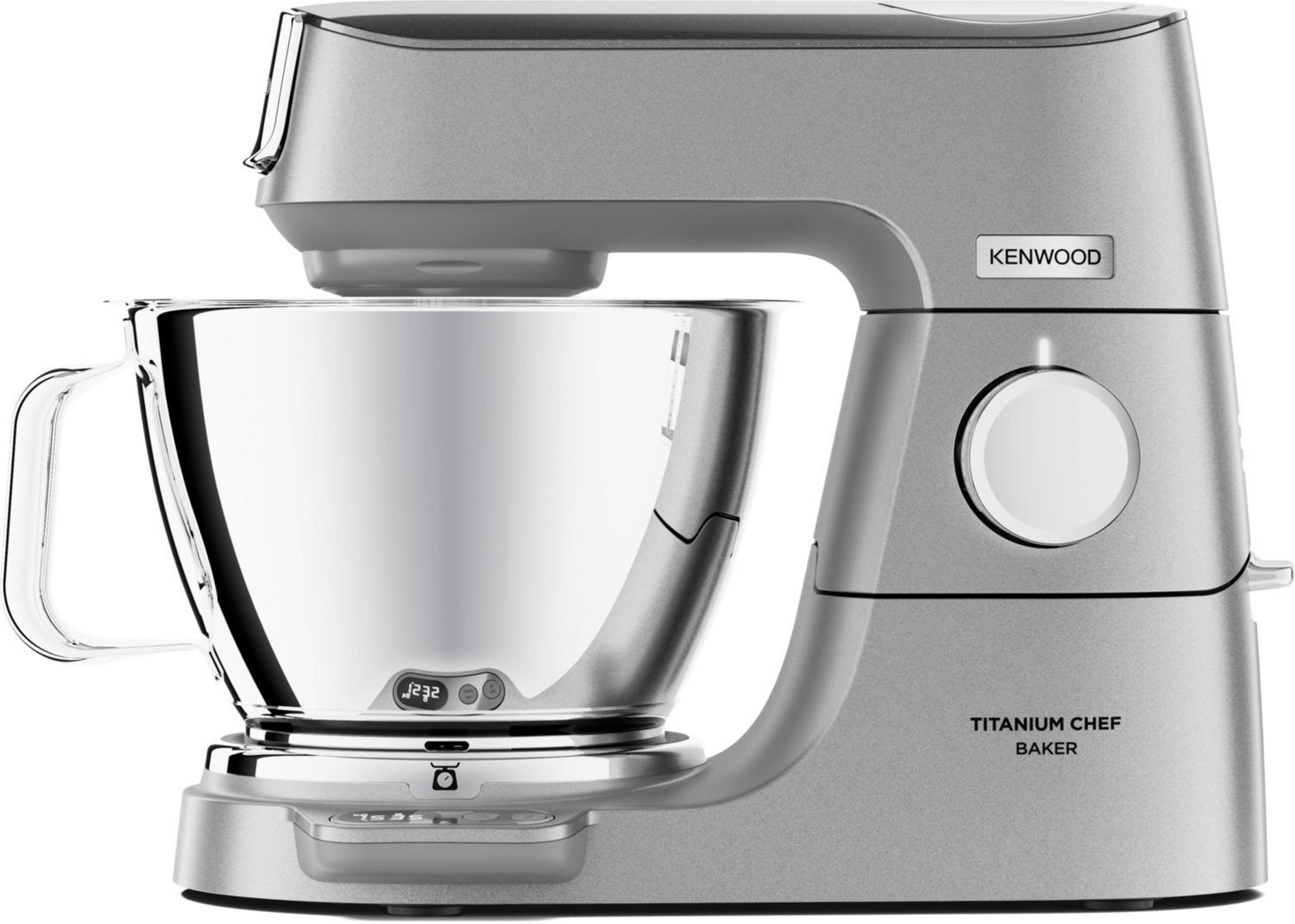 Silberner Kenwood Küchenmaschinen-Mixer mit Edelstahlschüssel und digitaler Anzeige.