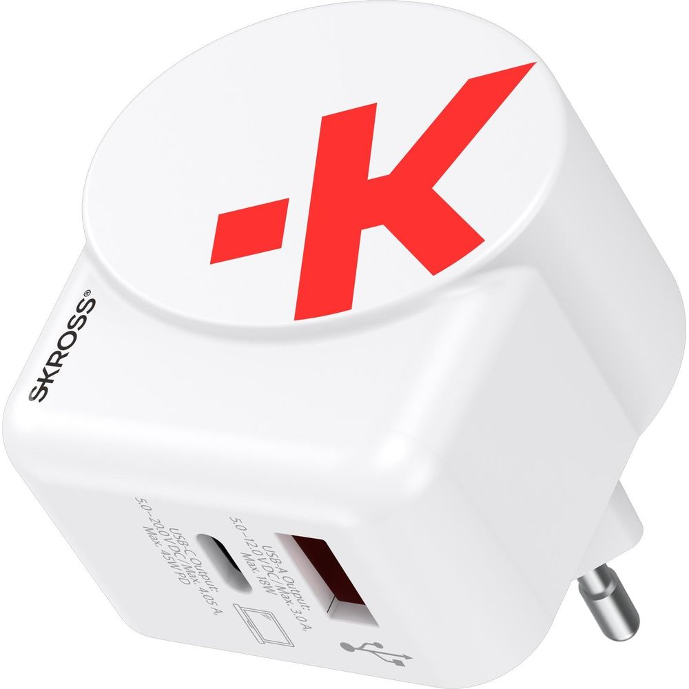 Adattatore di corrente bianco con logo K rosso e marchio SKROSS.