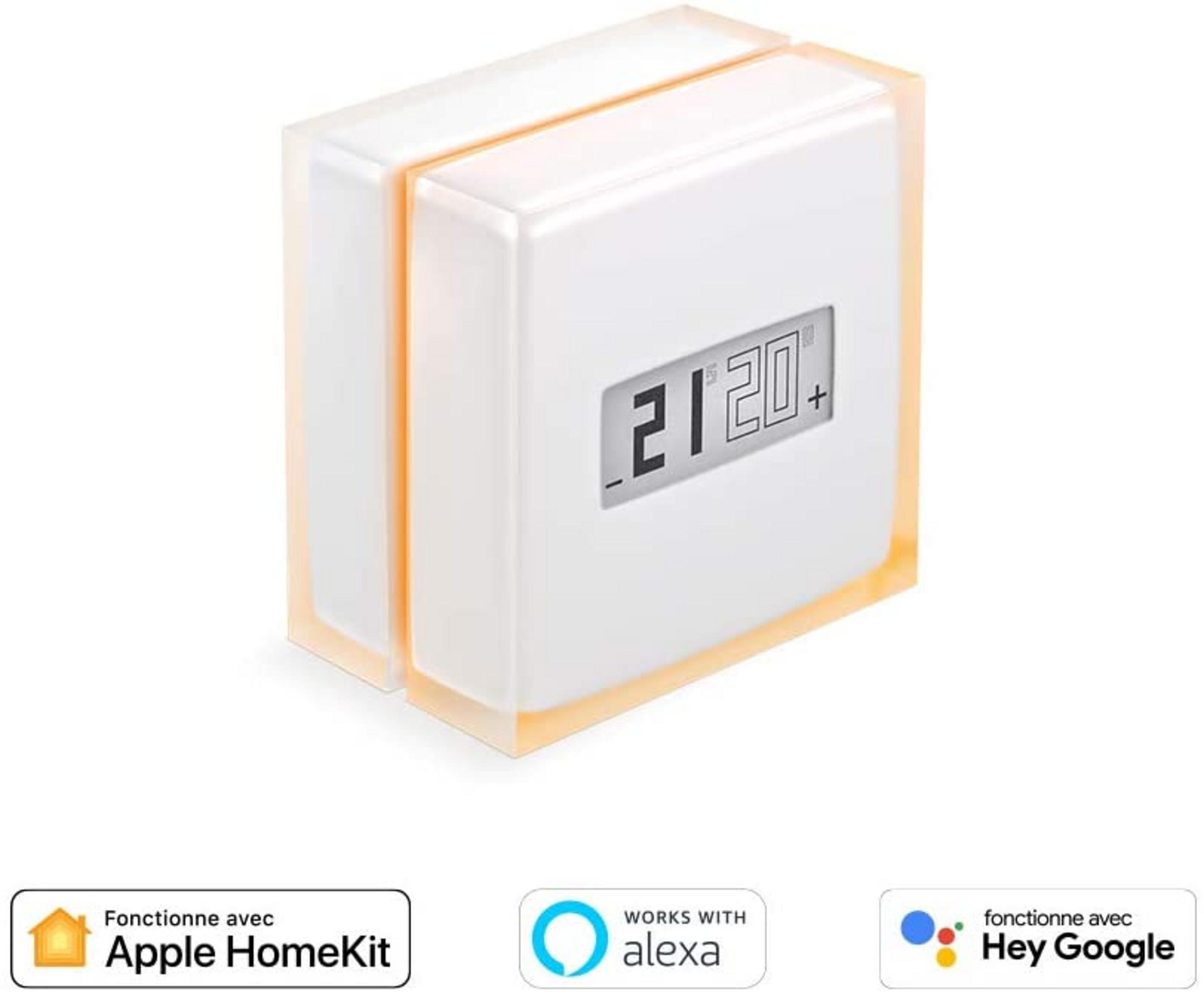 Ein weißer Thermostat mit orangefarbenem Rahmen und digitaler Anzeige.