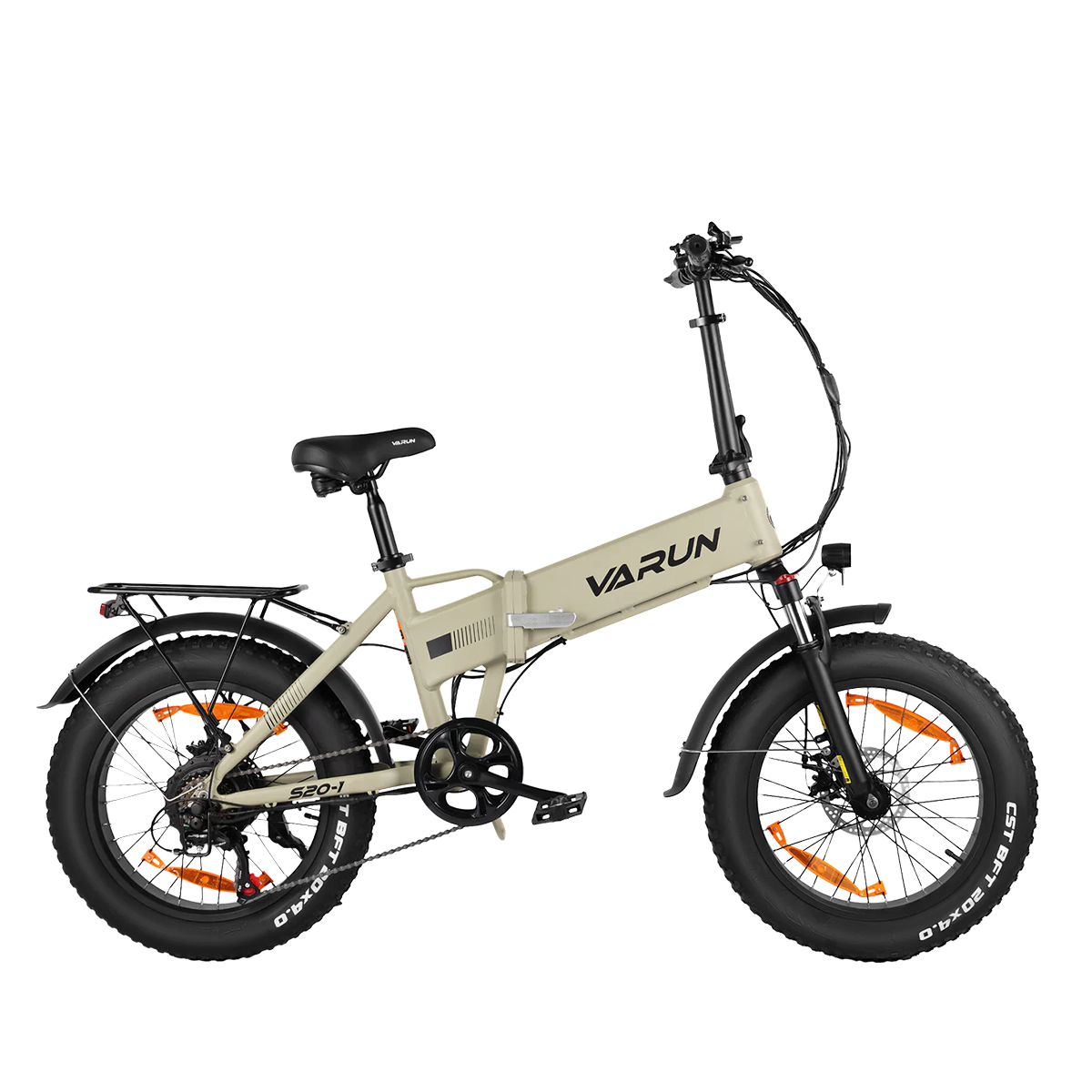 Beżowy rower elektryczny składany z grubymi oponami, bagażnikiem i czarnym siodełkiem.