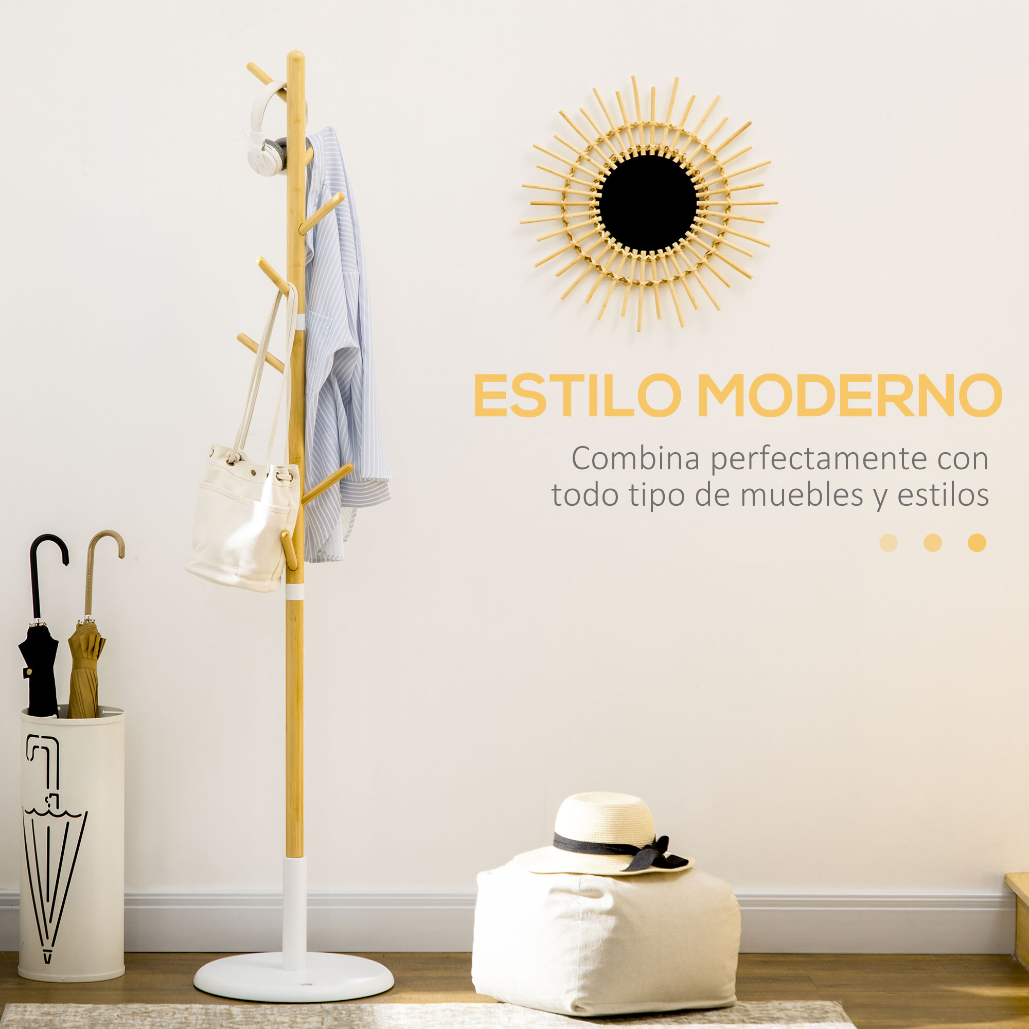 Perchero de madera con auriculares, camisa y bolso. Paraguas y sombrero de paja sobre un puf.