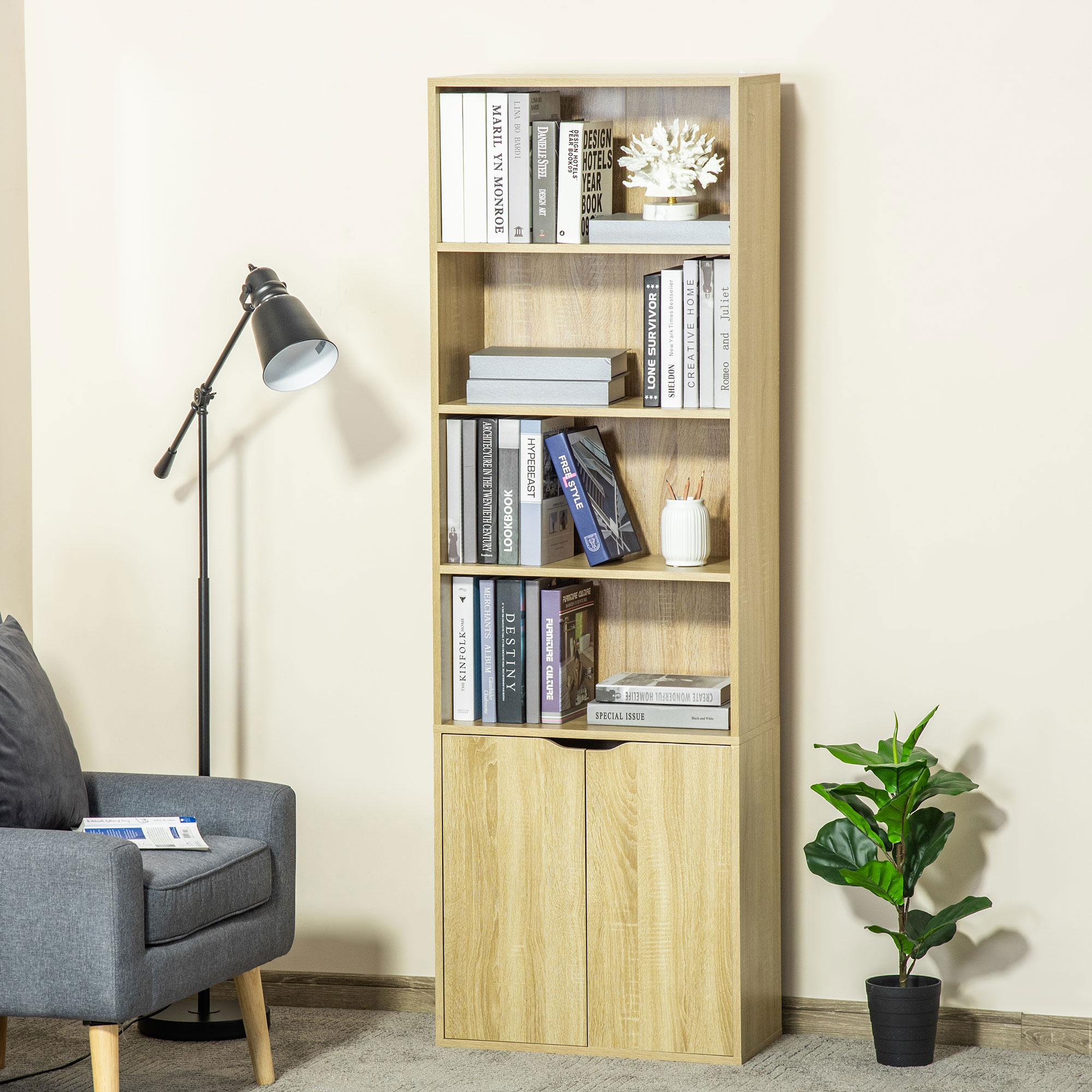 Una estantería marrón claro con libros, decoraciones, un sillón y una lámpara.