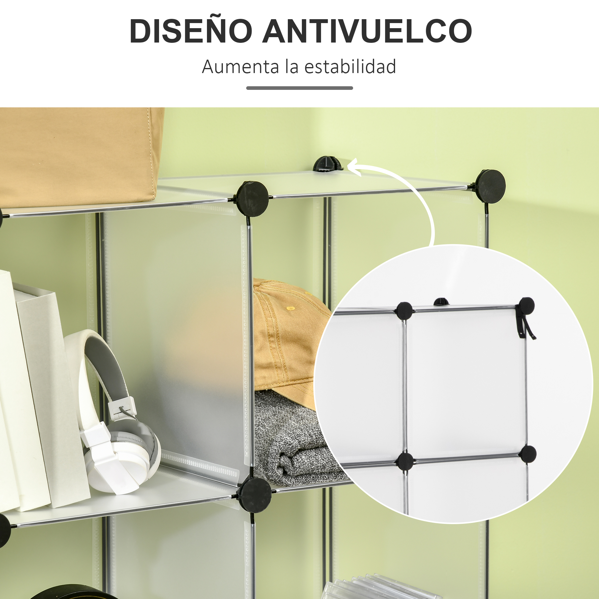 Armario modular con bolsa beige, auriculares, libros y gorra. Detalle ampliado mostrado.