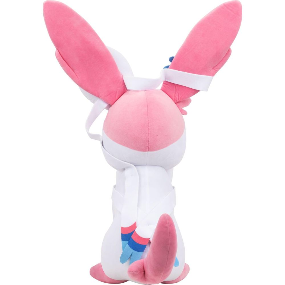 Ein plüschiges rosa und weißes Pokémon mit langen Ohren und einem Schwanz.
