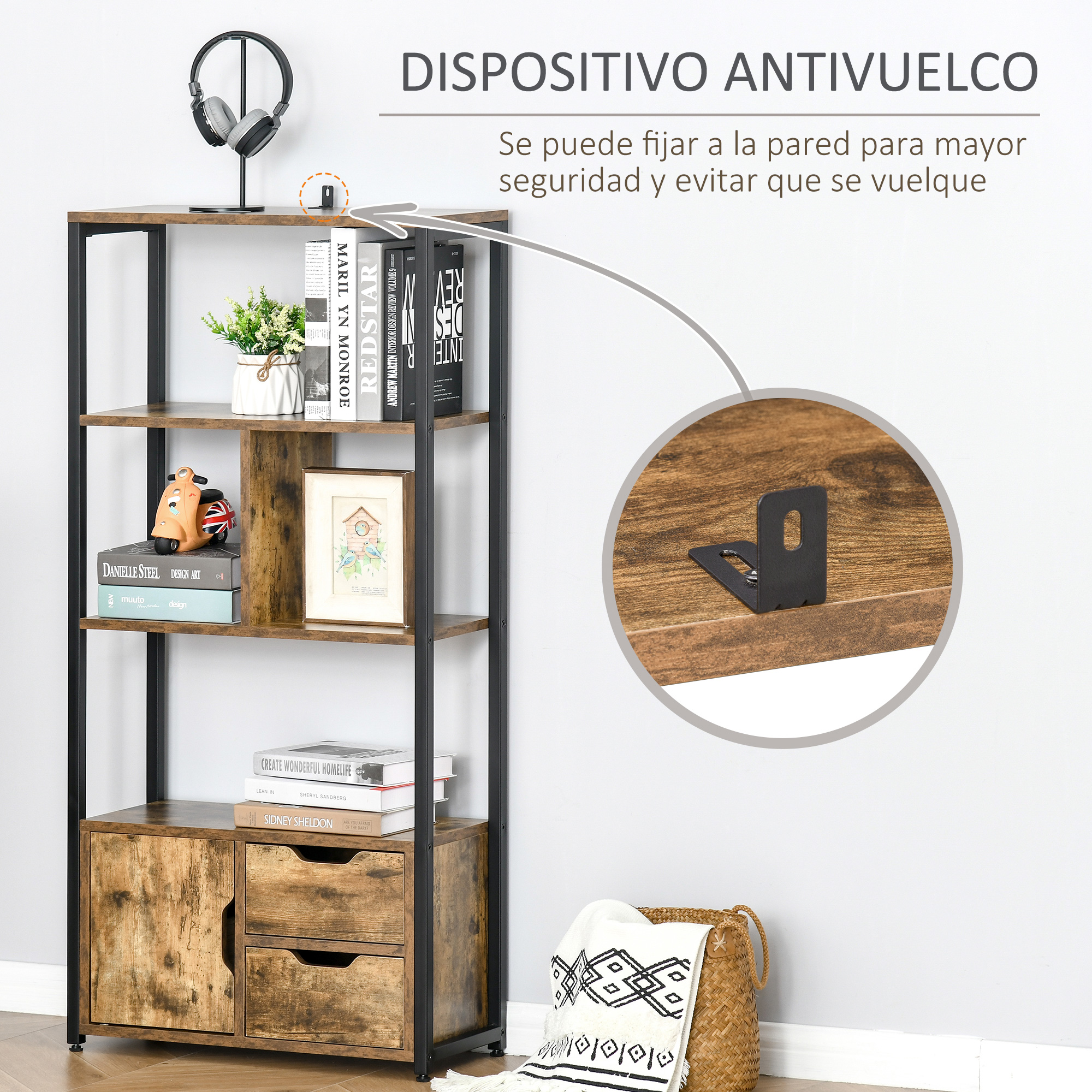 Una estantería con libros, auriculares, una mini Vespa y una cesta con manta.