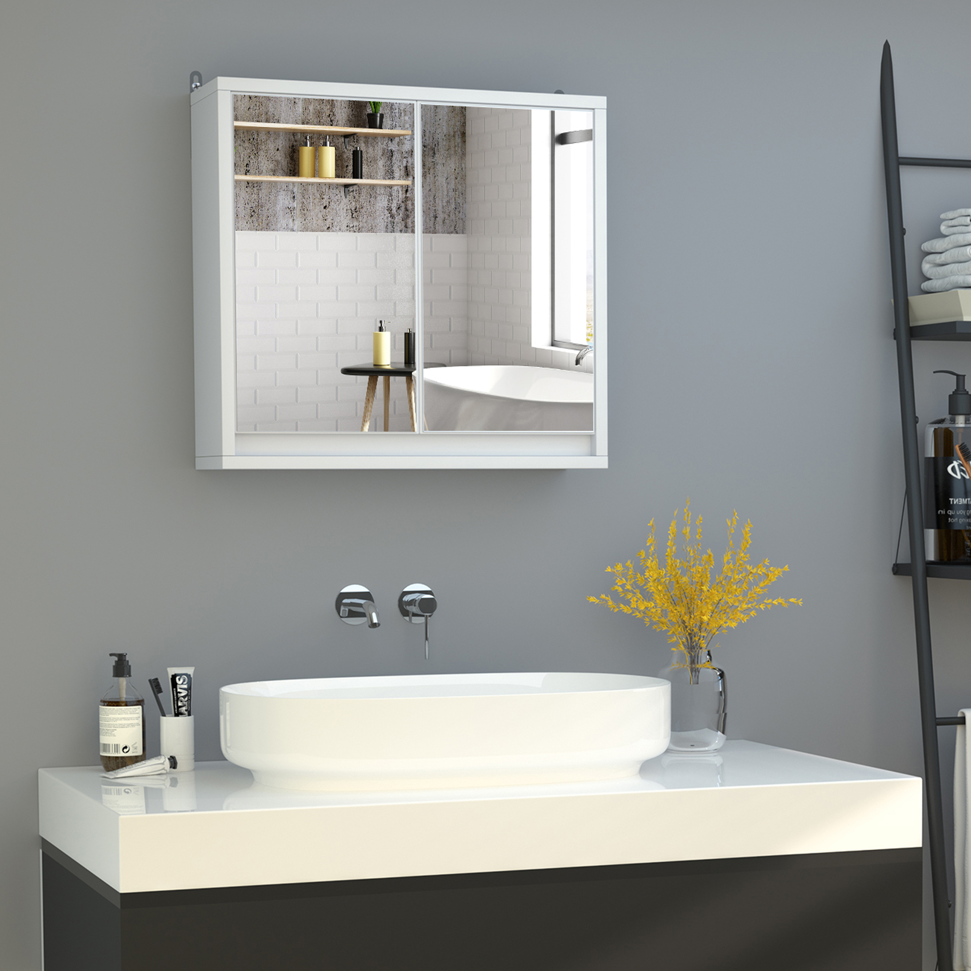 Una escena de baño con lavabo blanco, espejo y flores amarillas.