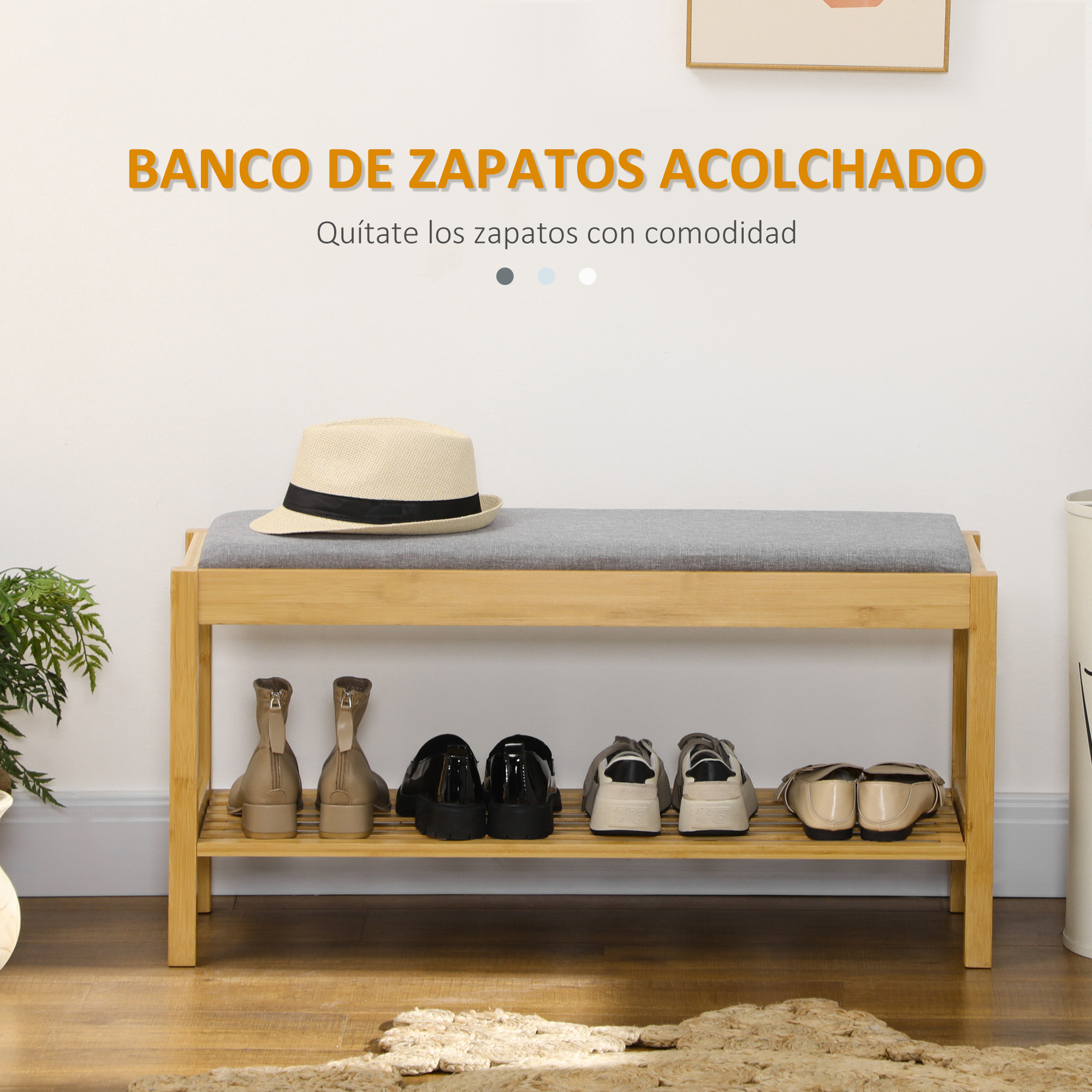 Un zapatero de madera con cojín gris y un sombrero encima.