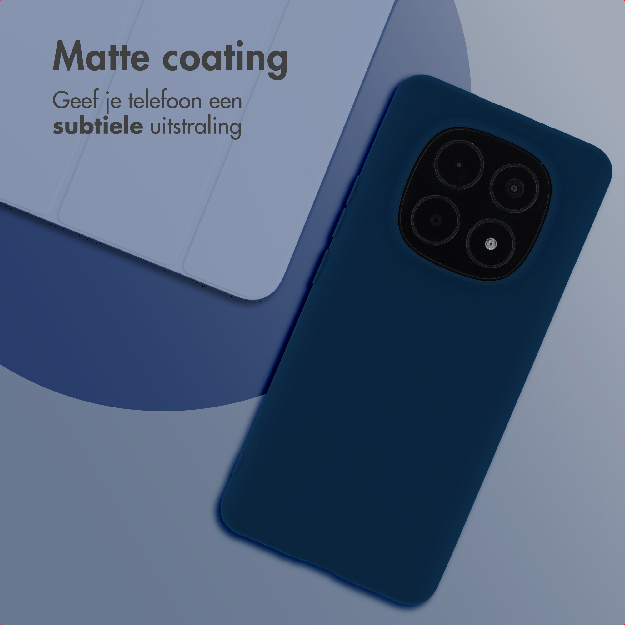 Étui de téléphone bleu foncé finition mate, sur fond clair.