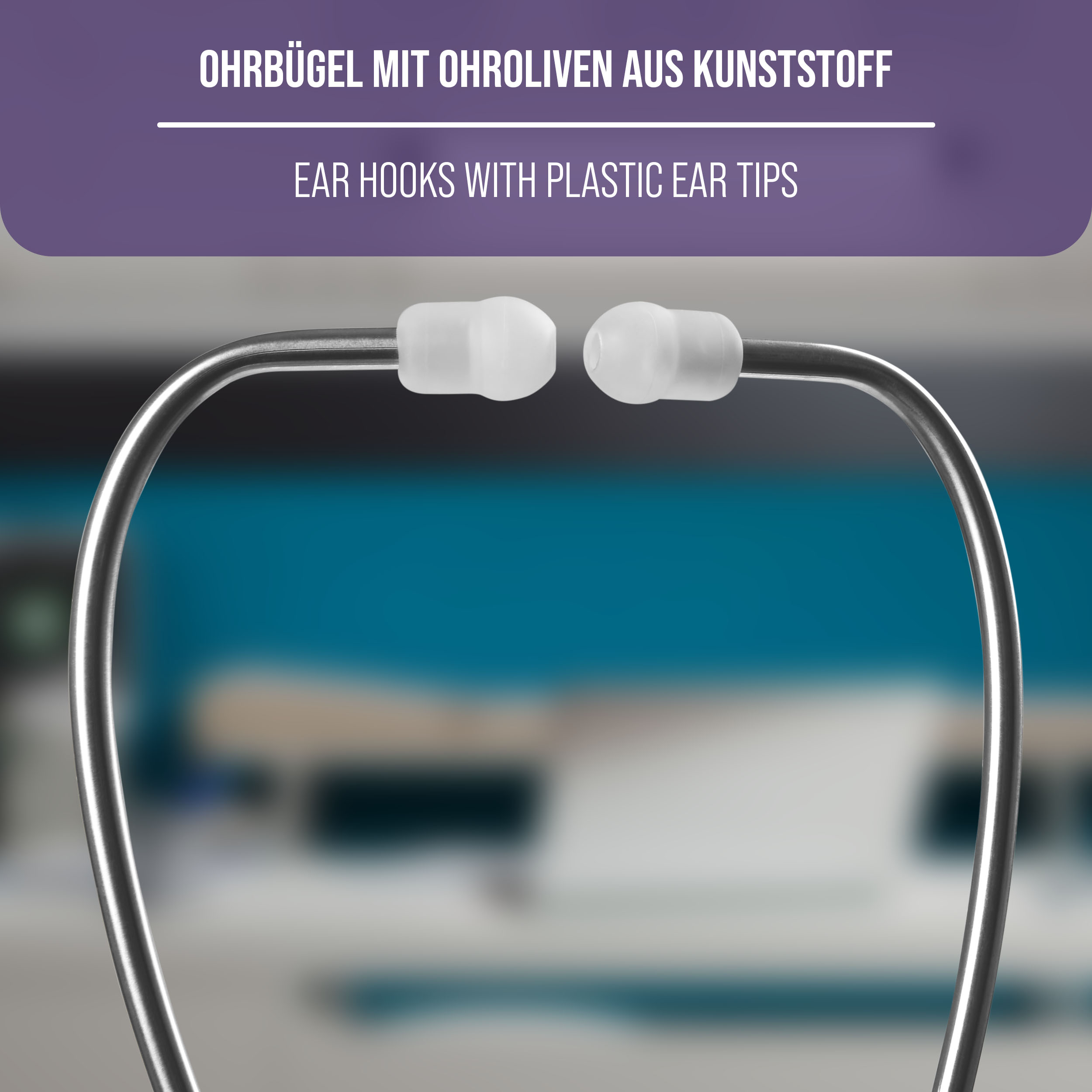 Nahaufnahme eines Stethoskops mit zwei weißen Ohrstöpseln. Hintergrund unscharf.