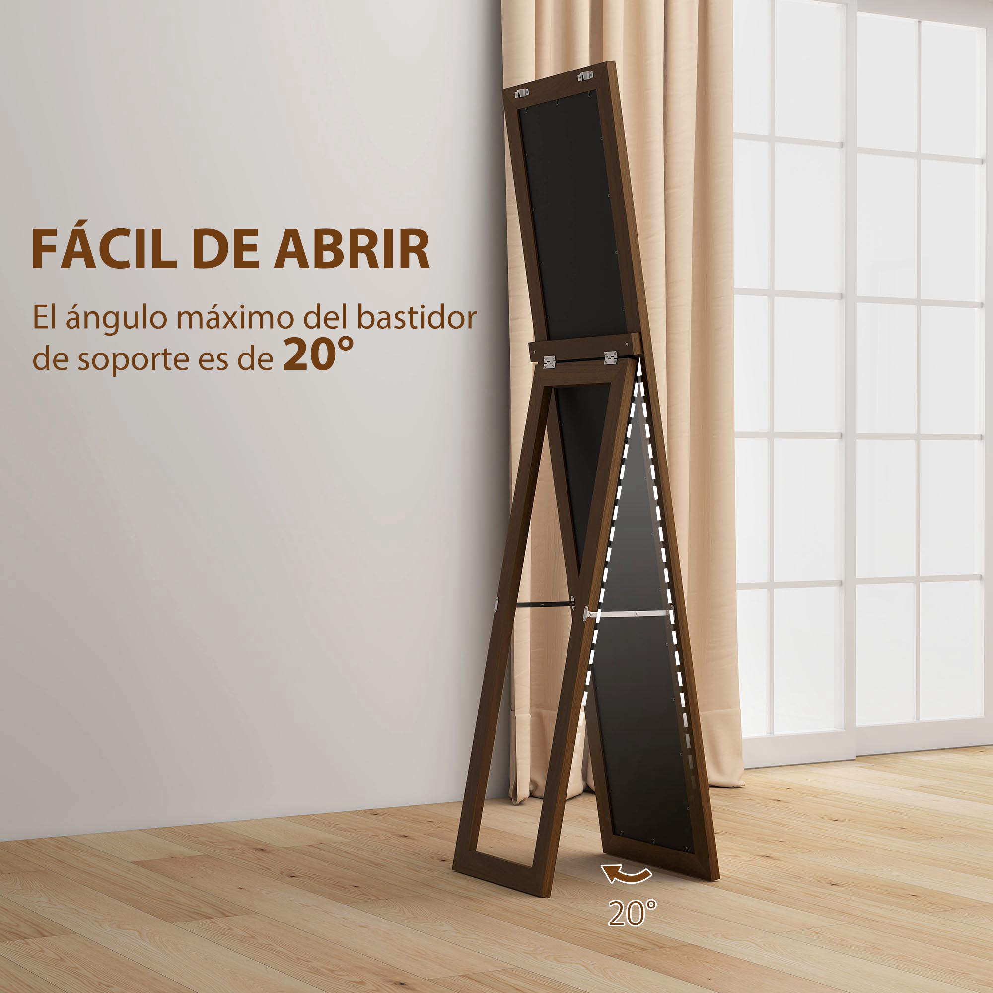 Un espejo marrón oscuro sobre un soporte de madera, colocado sobre un suelo de madera.