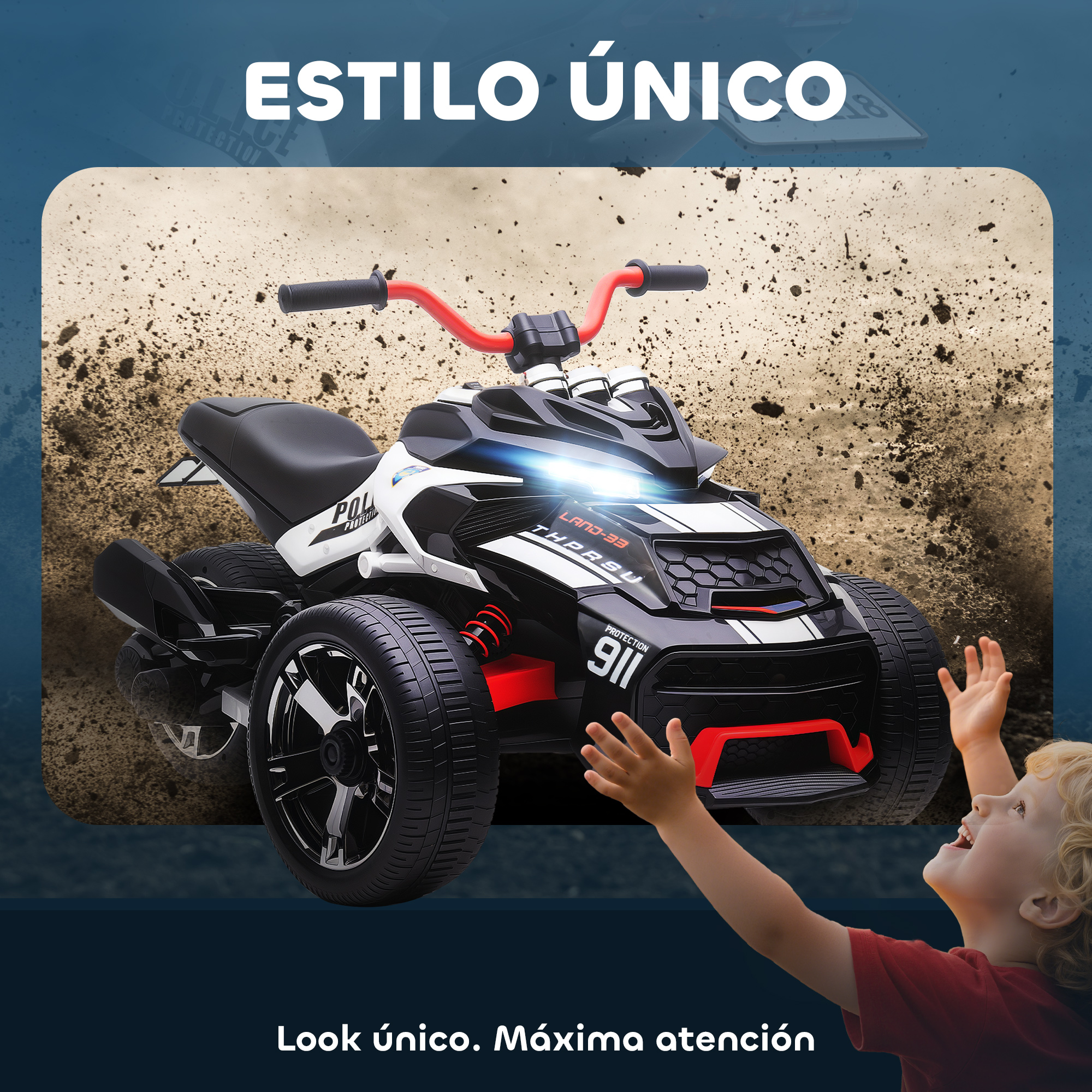 Un ATV negro para niños con detalles rojos avanza por el barro. Un niño observa.
