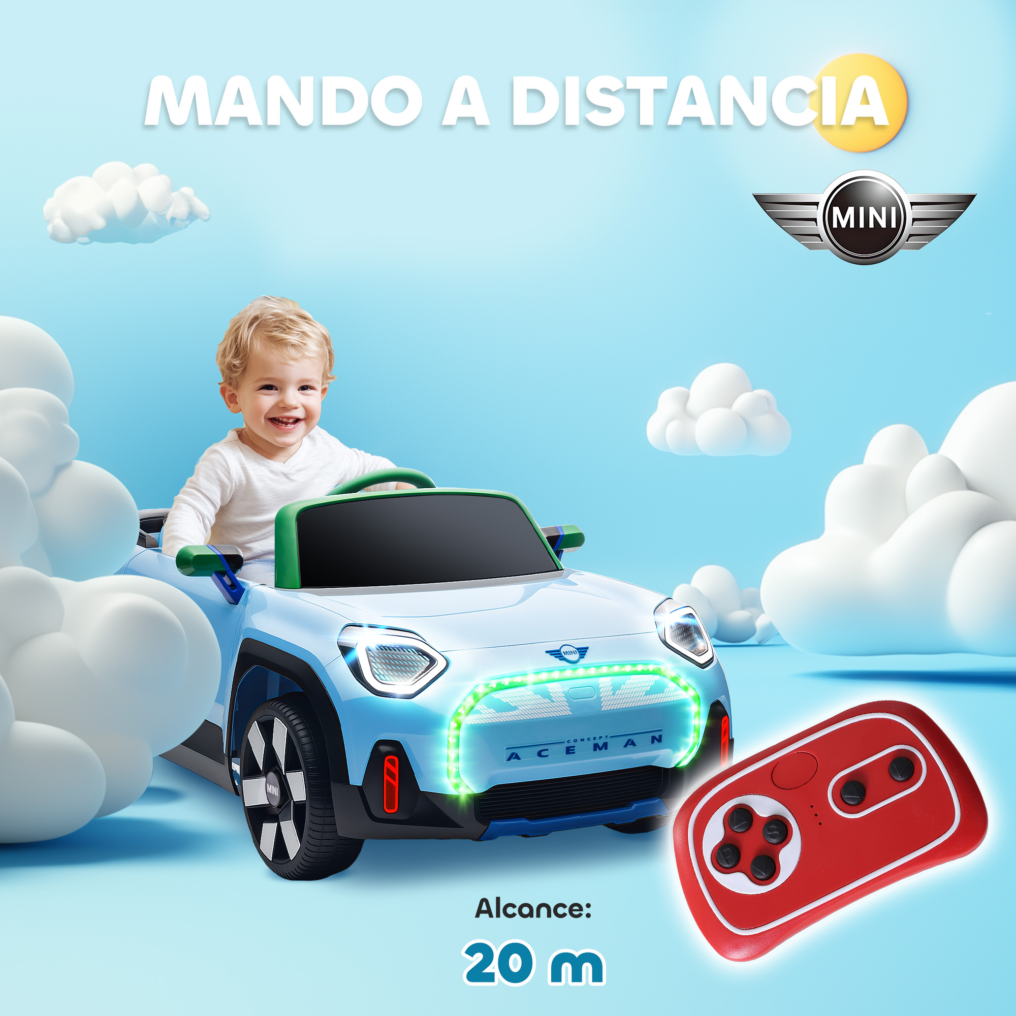 Un niño pequeño se sienta en un coche de juguete Mini azul. Un mando a distancia rojo está al lado.