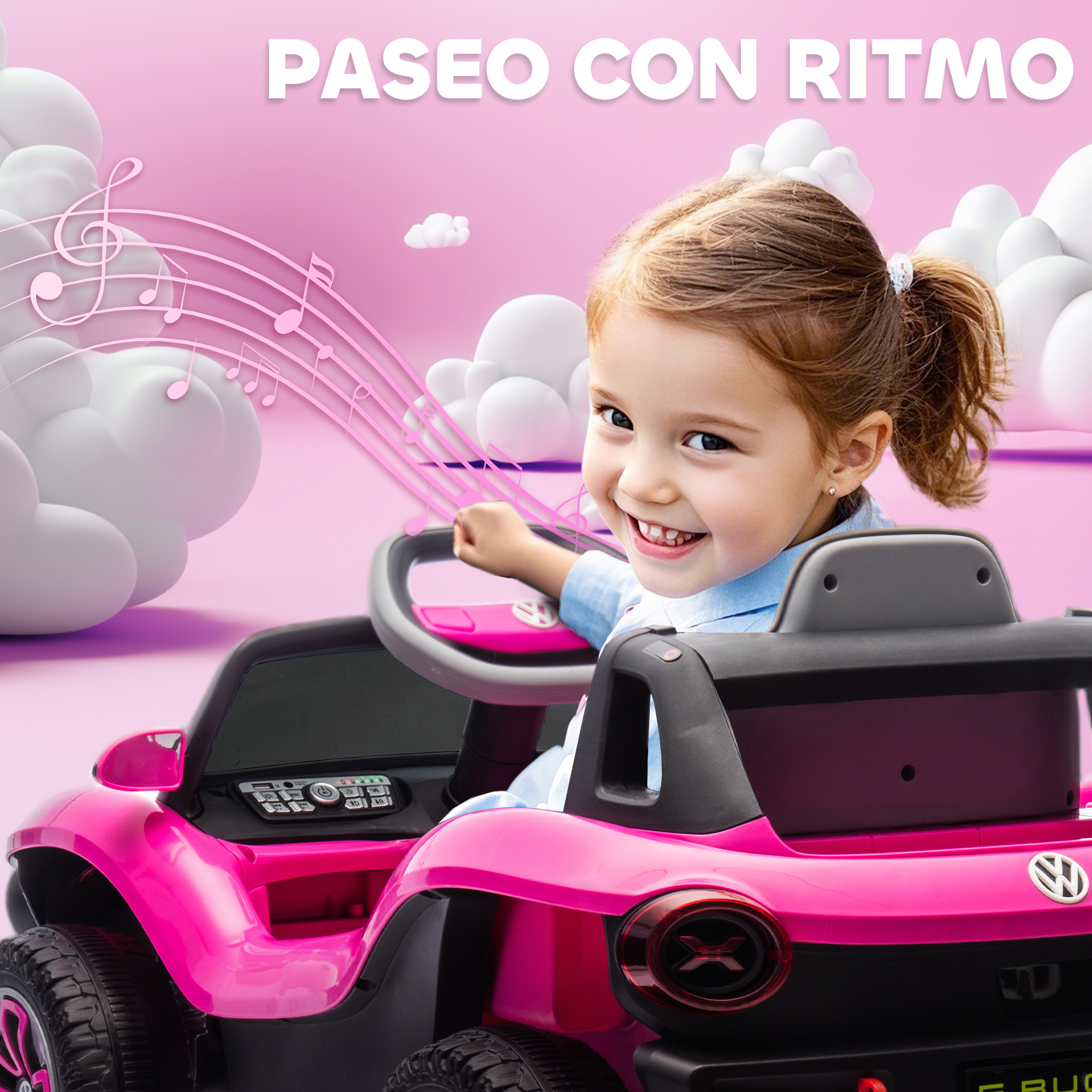 Una niña sonriente en un coche eléctrico rosa con notas musicales y nubes.