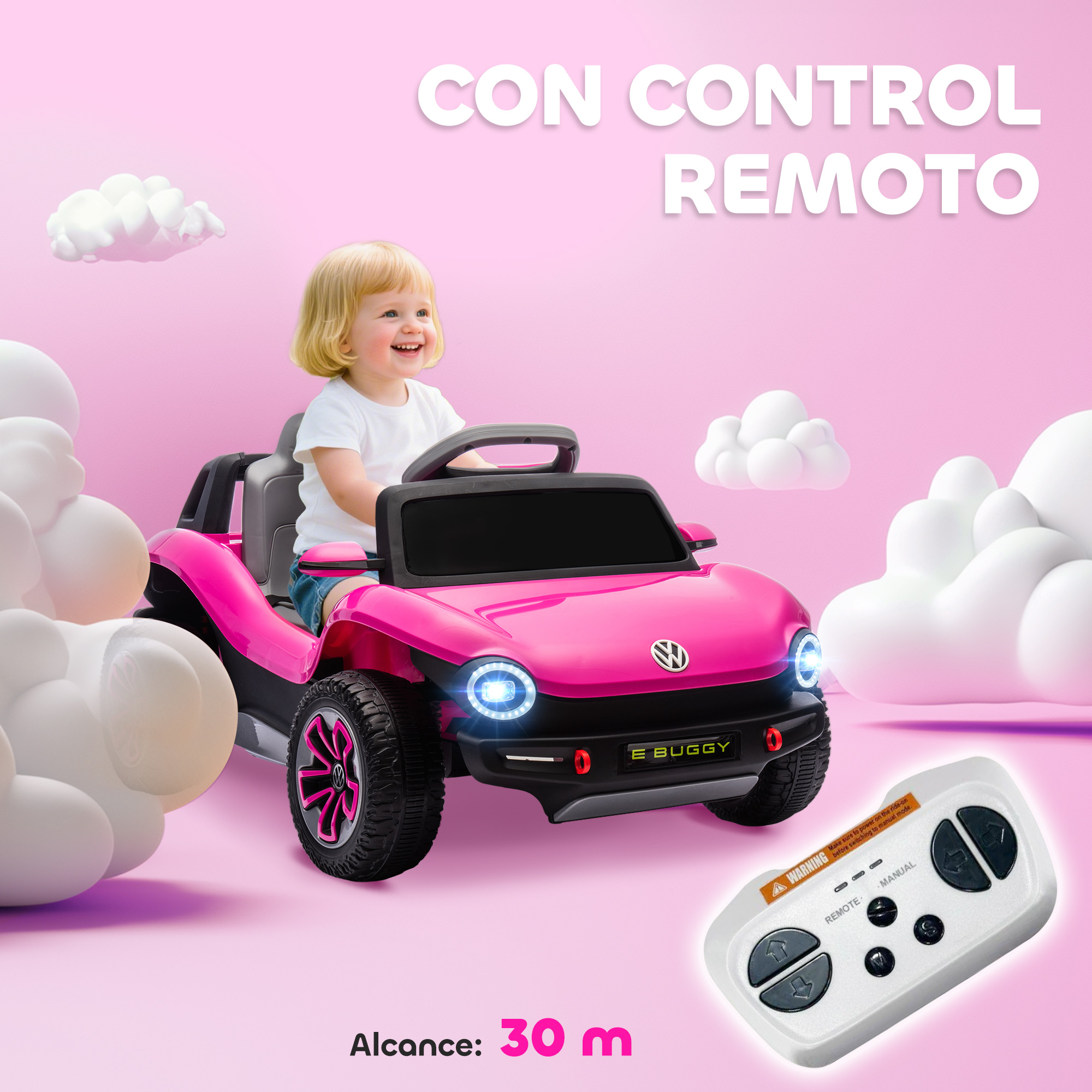 Una niña conduce un coche rosa teledirigido con nubes de fondo.
