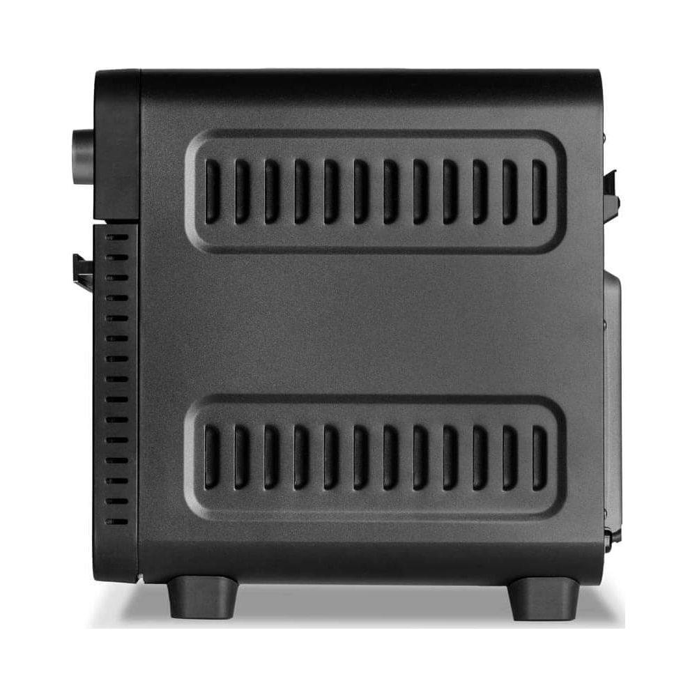 Czarny toster z otworami wentylacyjnymi i nóżkami.