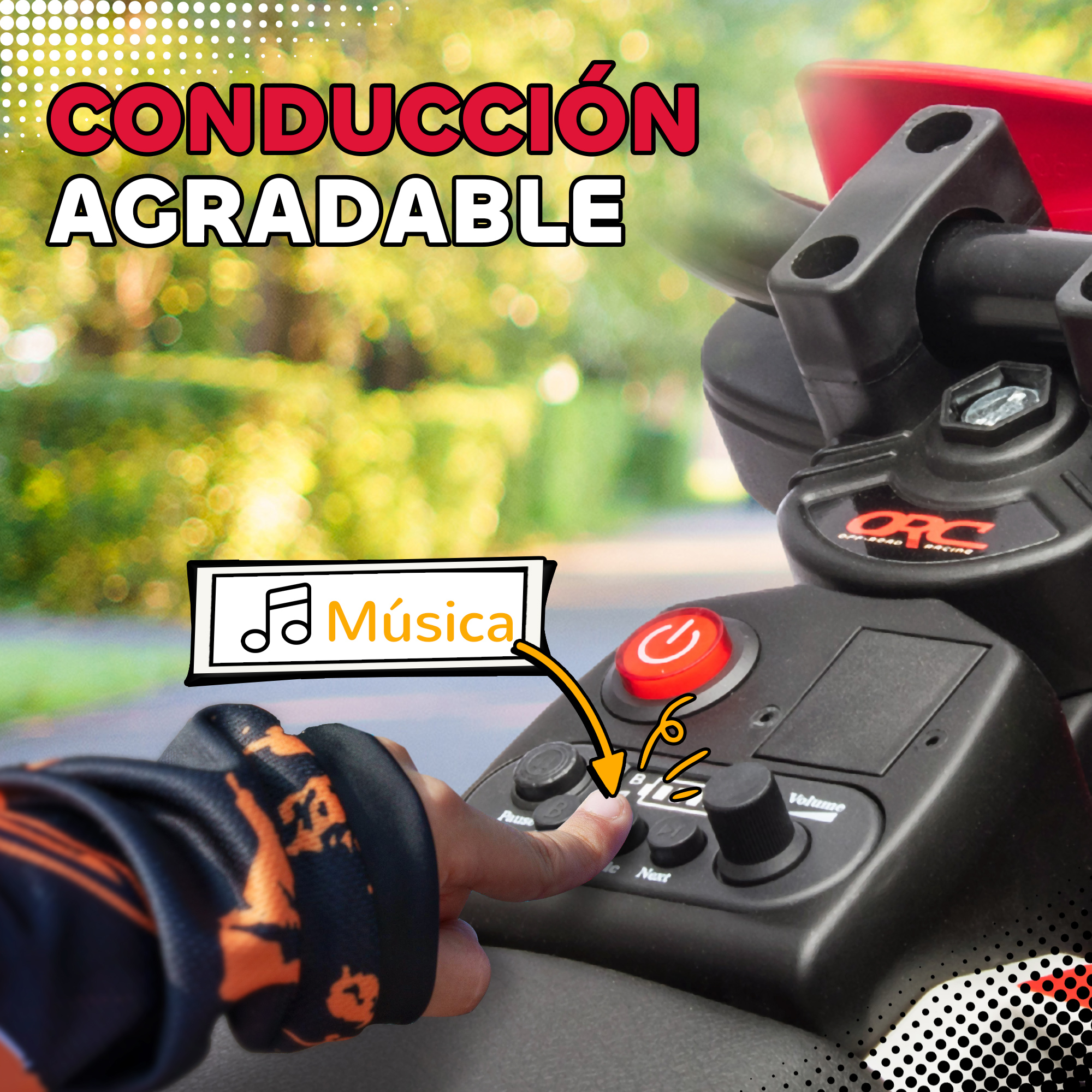 Un dedo presiona un botón en el tablero de un coche de juguete con icono de música.