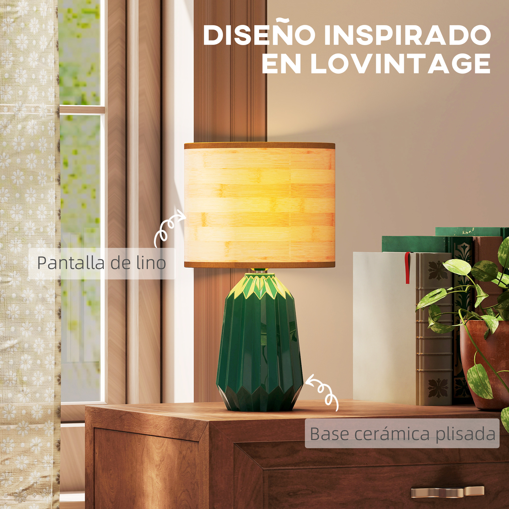 Una lámpara de mesa verde con pantalla de bambú sobre mueble de madera.
