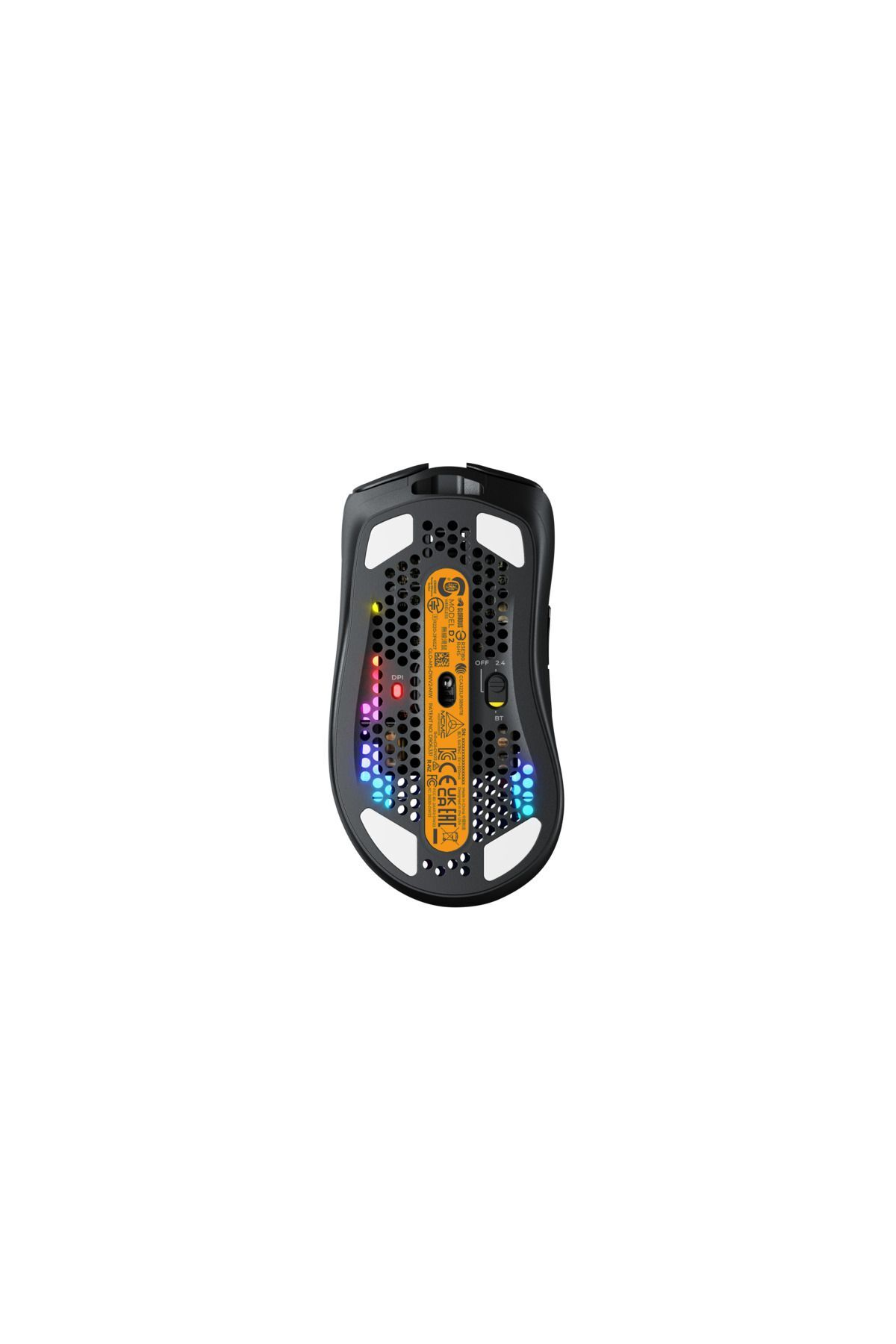 Parte inferiore di un mouse nero con illuminazione RGB e dettagli tecnici.