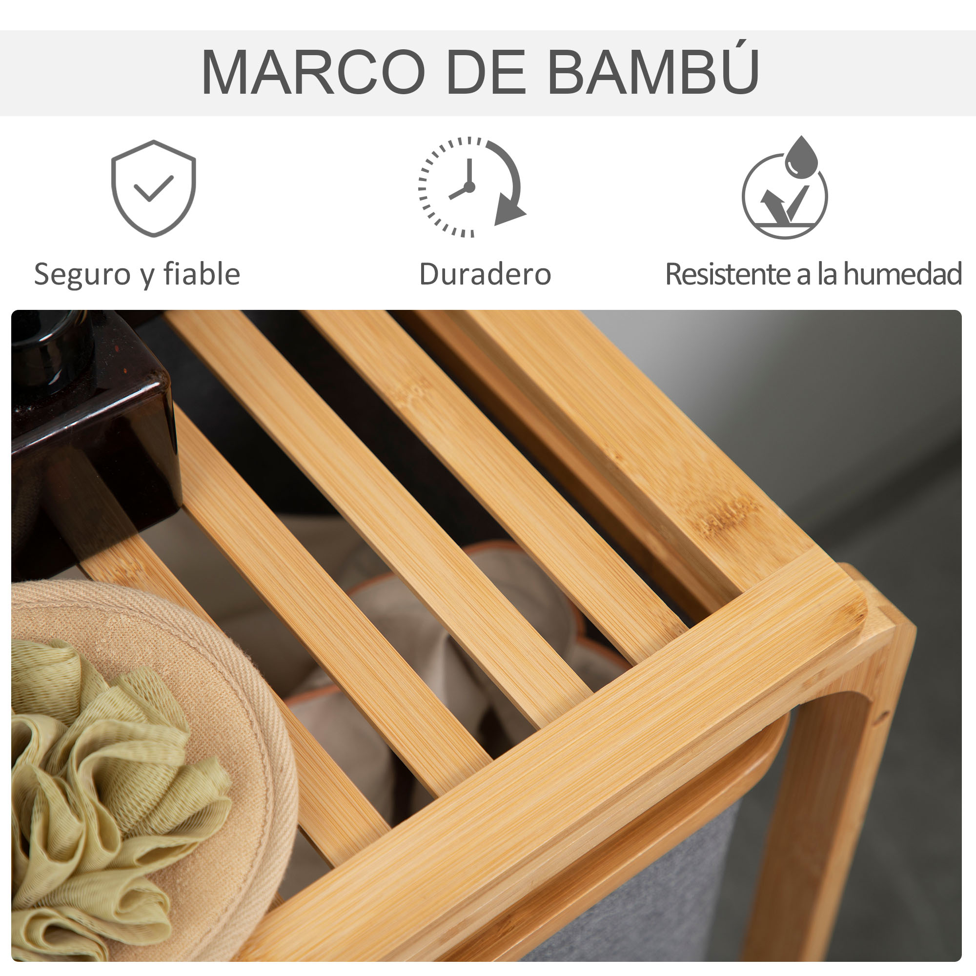 Una mesita de noche de bambú con una esponja de ducha y una botella marrón.