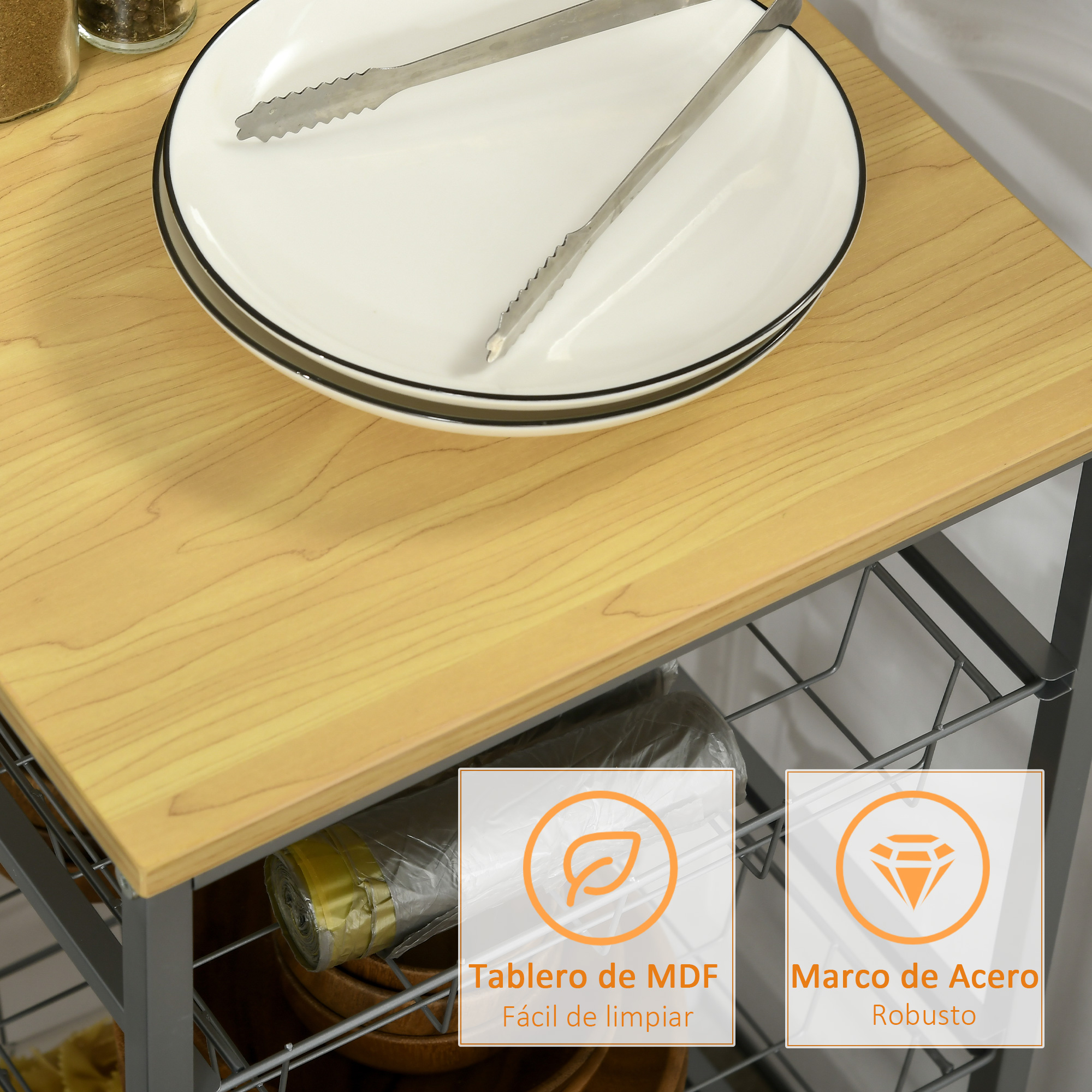 Carrito de cocina con tapa de madera, marco de metal, platos y alimentos.