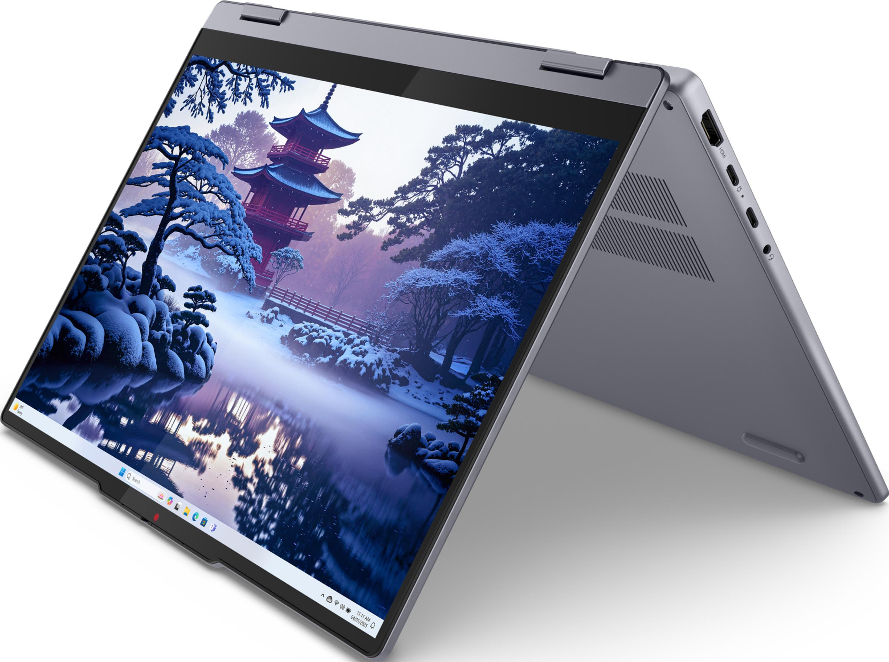 Ein geöffneter Laptop mit einem Winterbild eines japanischen Tempels auf dem Bildschirm.