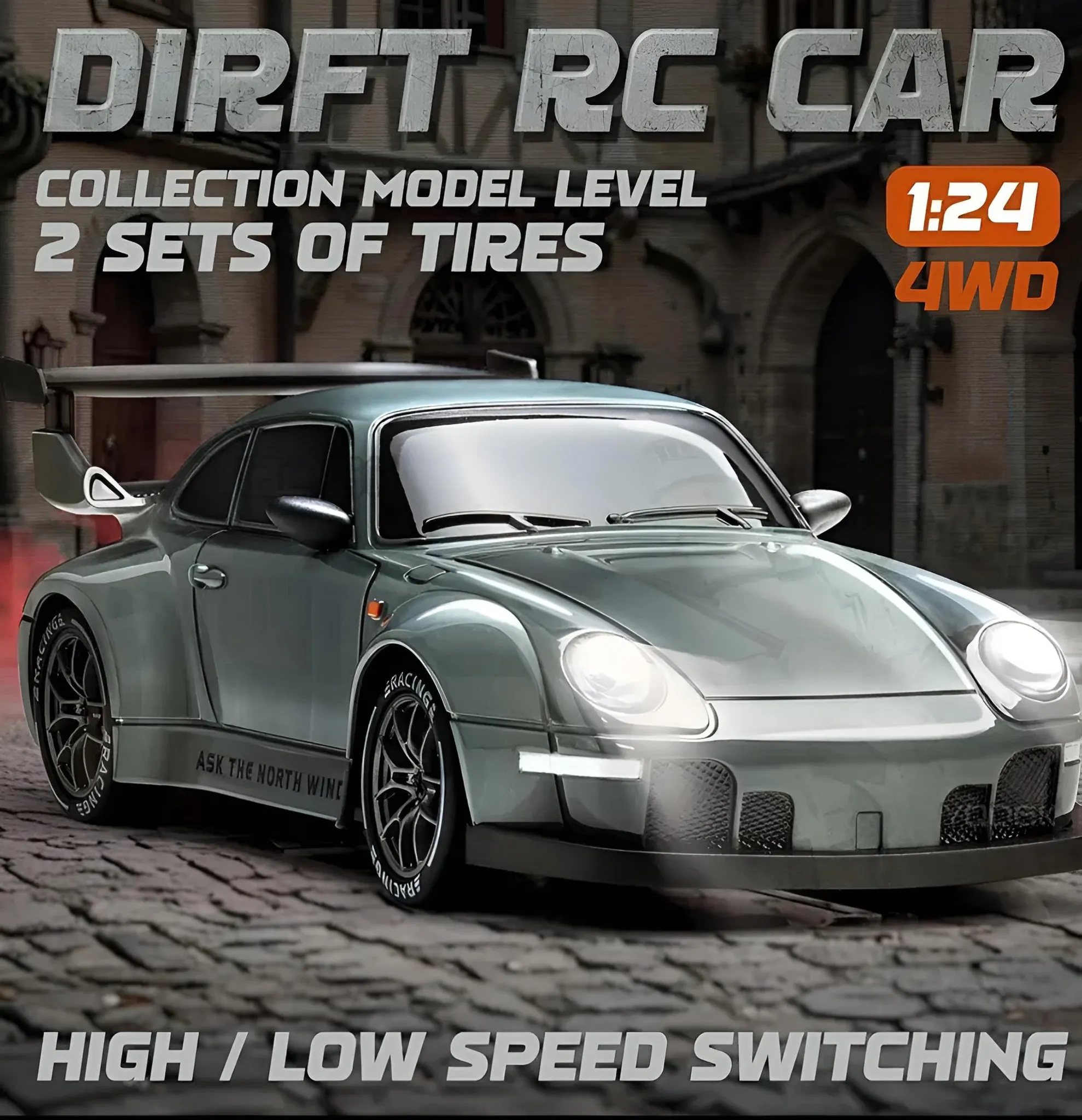 Graues RC-Driftauto mit Spoiler, 1:24, 4WD, auf gepflastertem Untergrund.