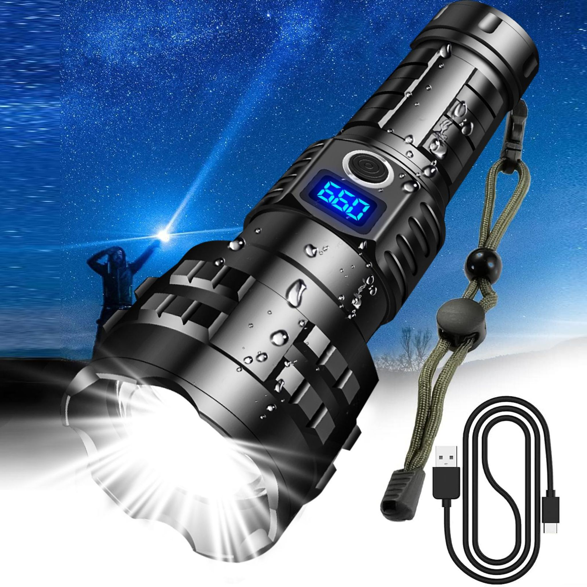 Eine schwarze Taschenlampe mit digitaler Anzeige leuchtet hell unter einem Sternenhimmel.