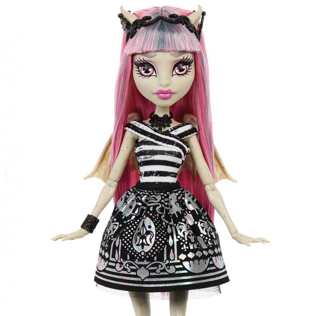 Eine Puppe mit langen rosa Haaren und einem schwarz-weißen Streifenoberteil.